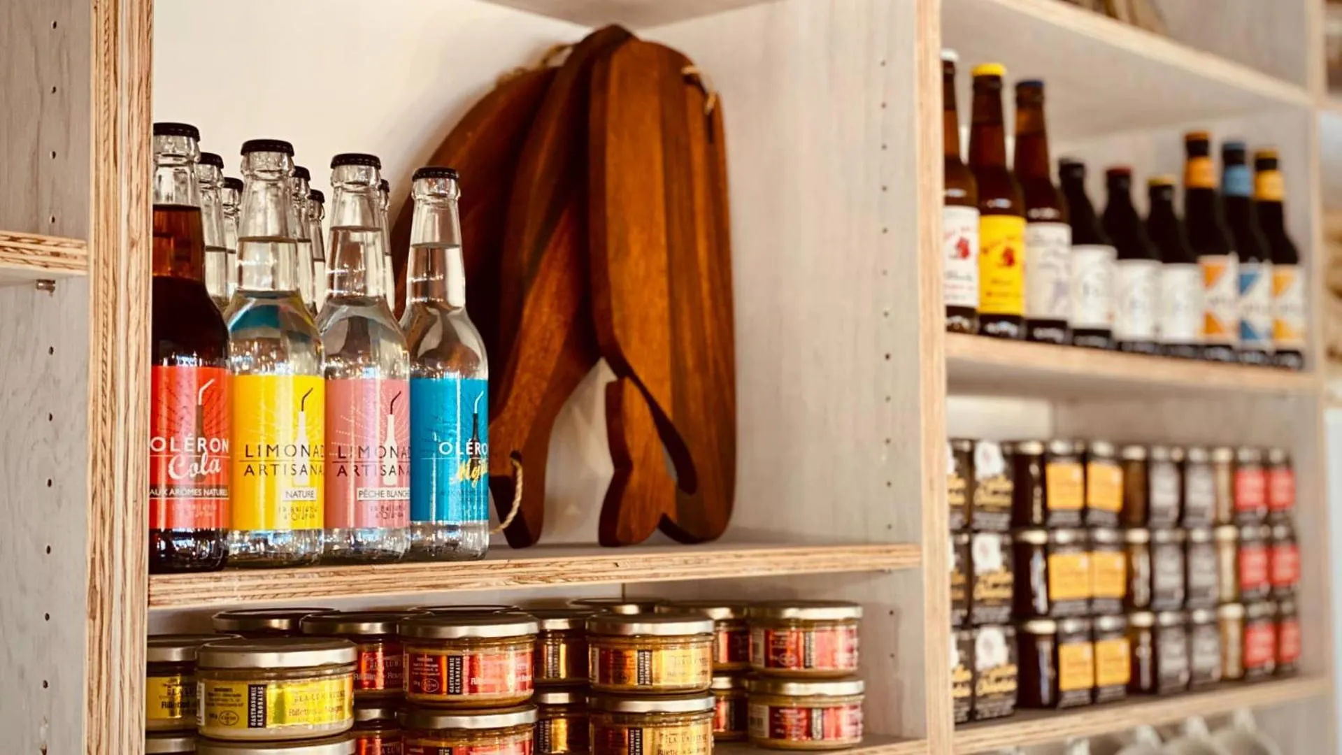 Property building in Hôtel Île de Lumière