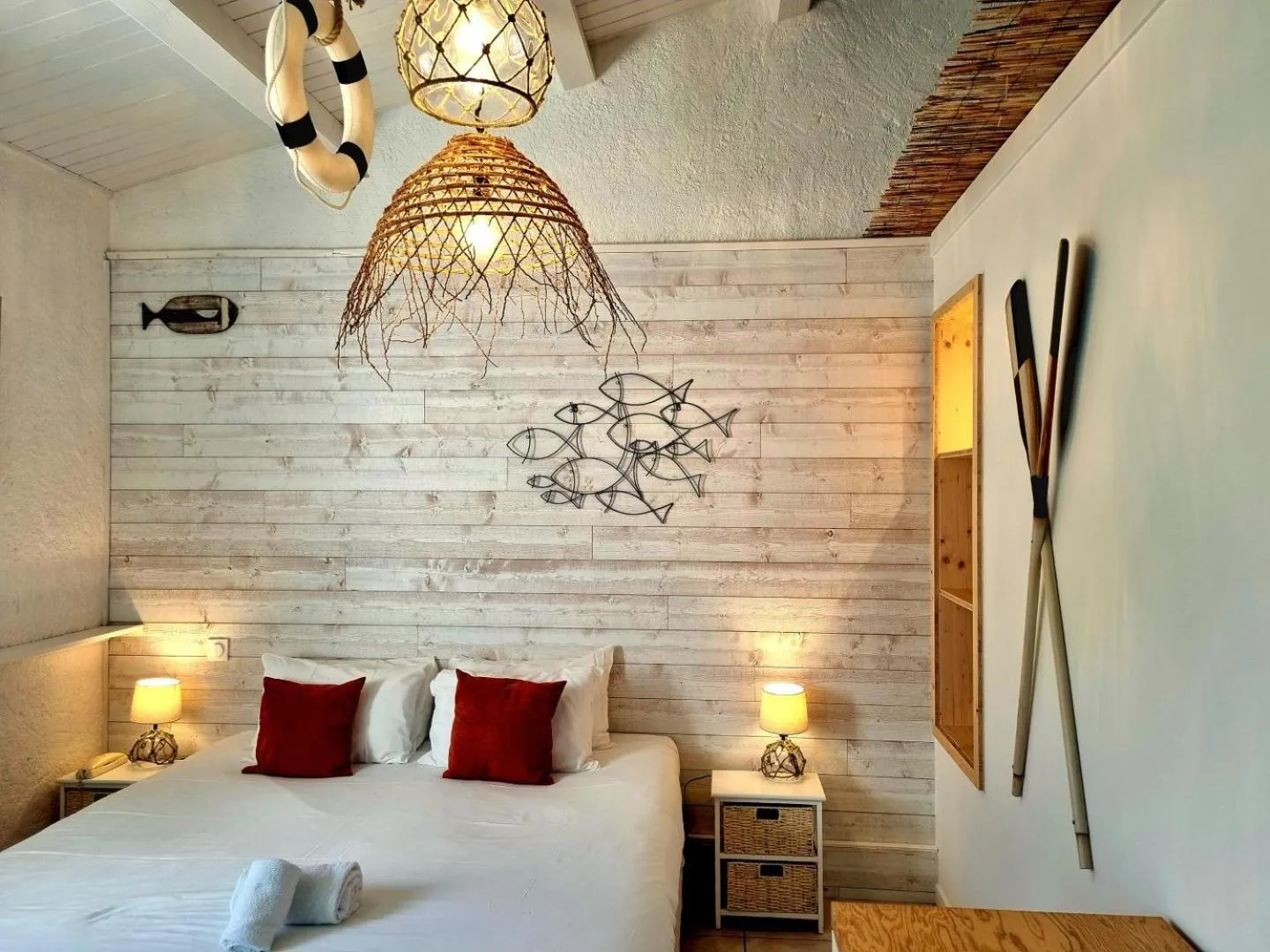 Decorative detail, Bed in Hôtel Île de Lumière