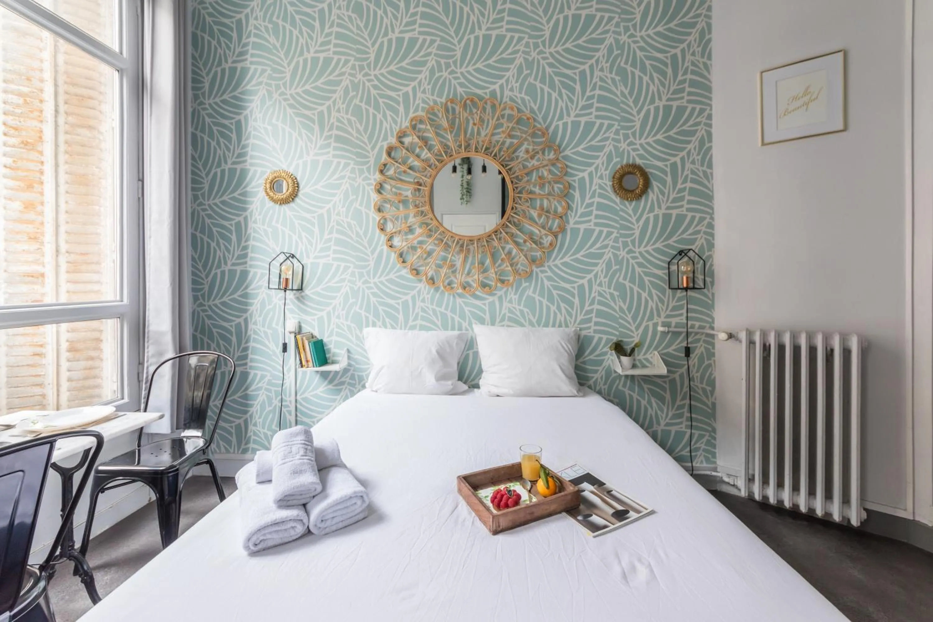 Bedroom, Bed in WS Louvre - Etienne Marcel