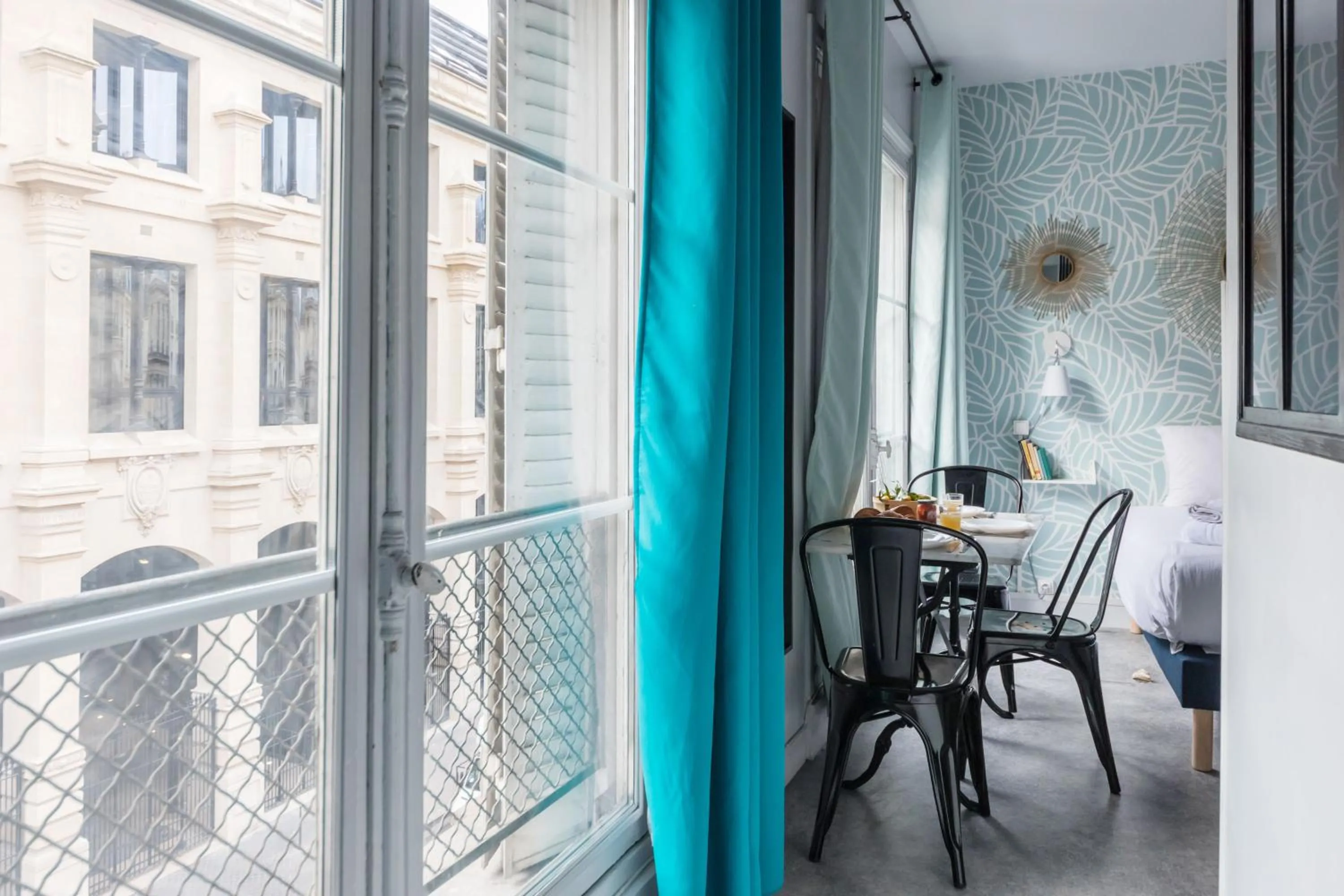 Breakfast in WS Louvre - Etienne Marcel