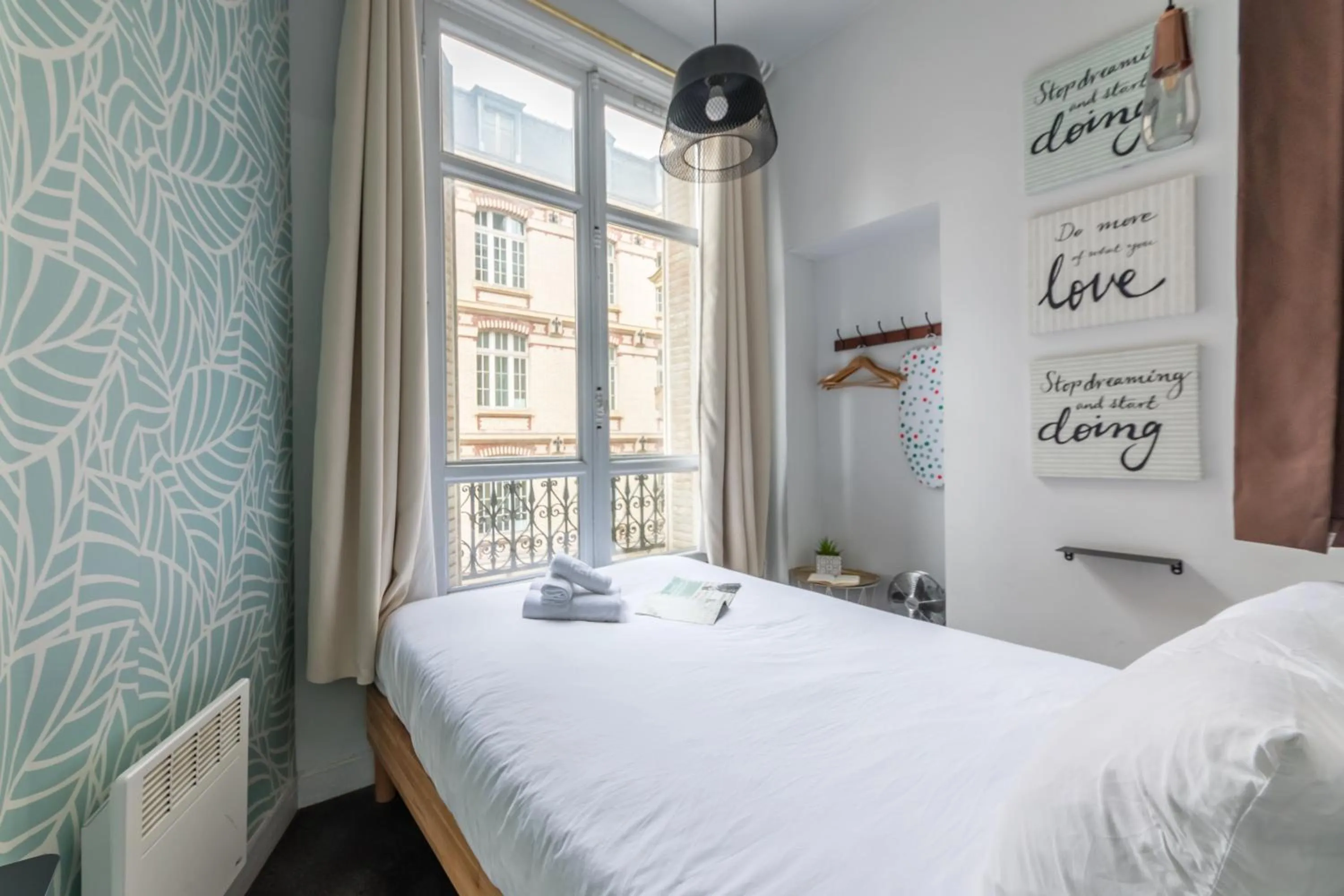 Bedroom, Bed in WS Louvre - Etienne Marcel