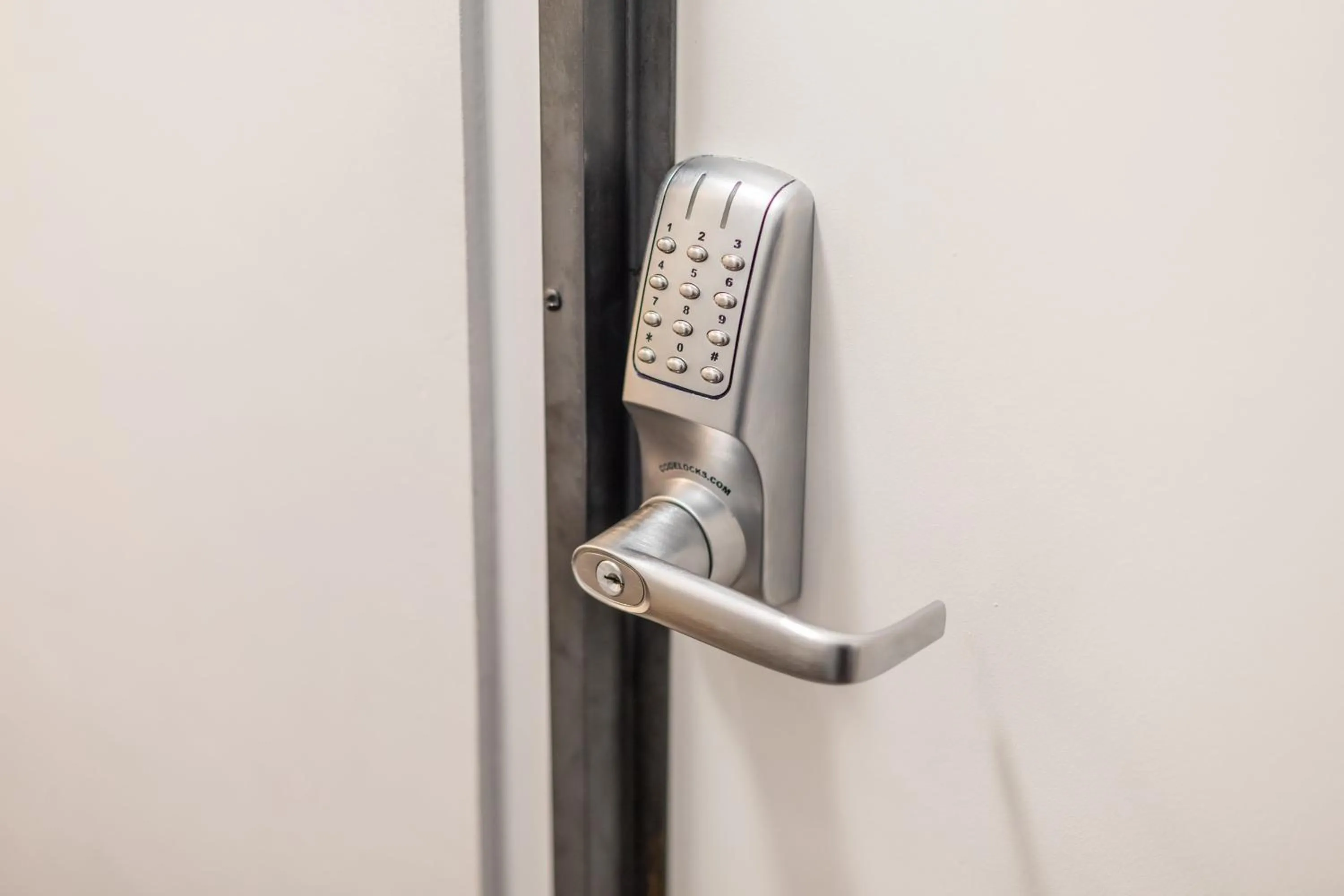 Property building in WS Louvre - Etienne Marcel