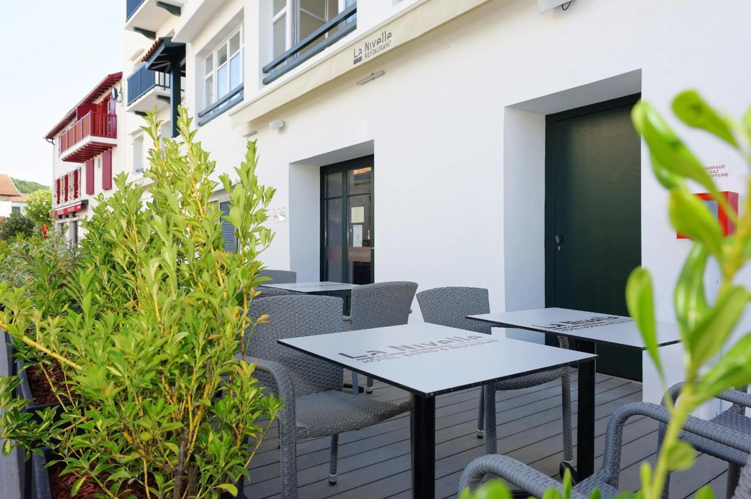Patio in Logis Hotel de la Nivelle
