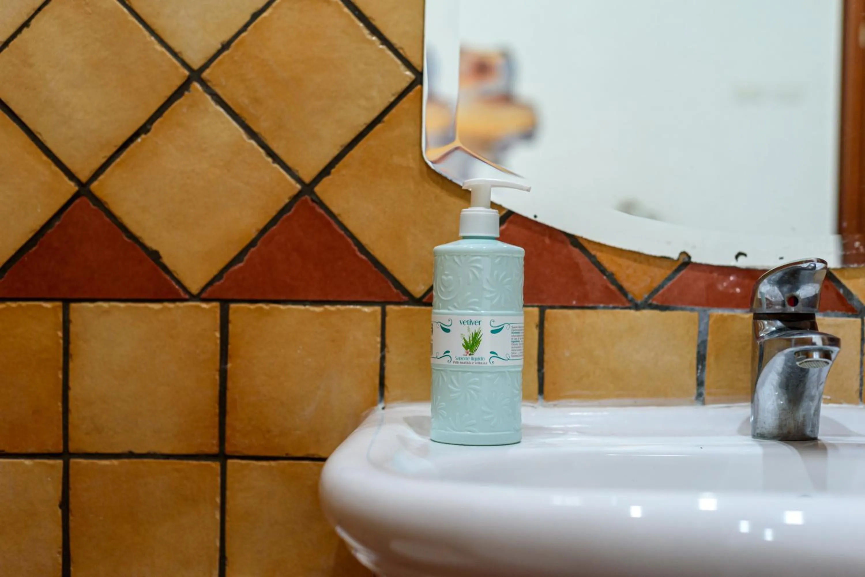 Bathroom in Napoli Centrale di Fabio e Veronica LT