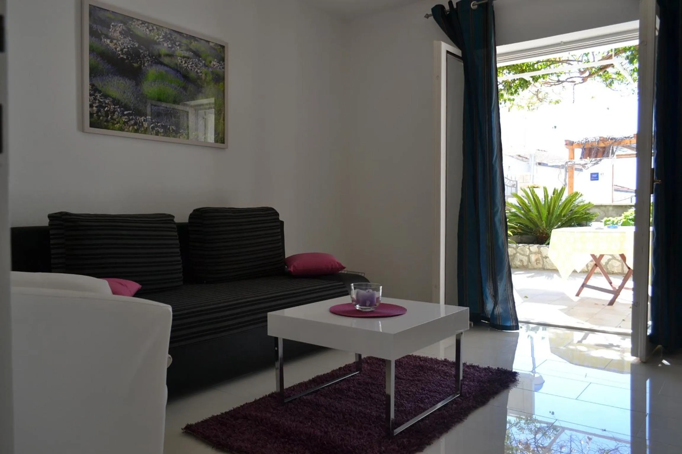One-Bedroom Apartment with Terrace in Apartments Viskovic Margita