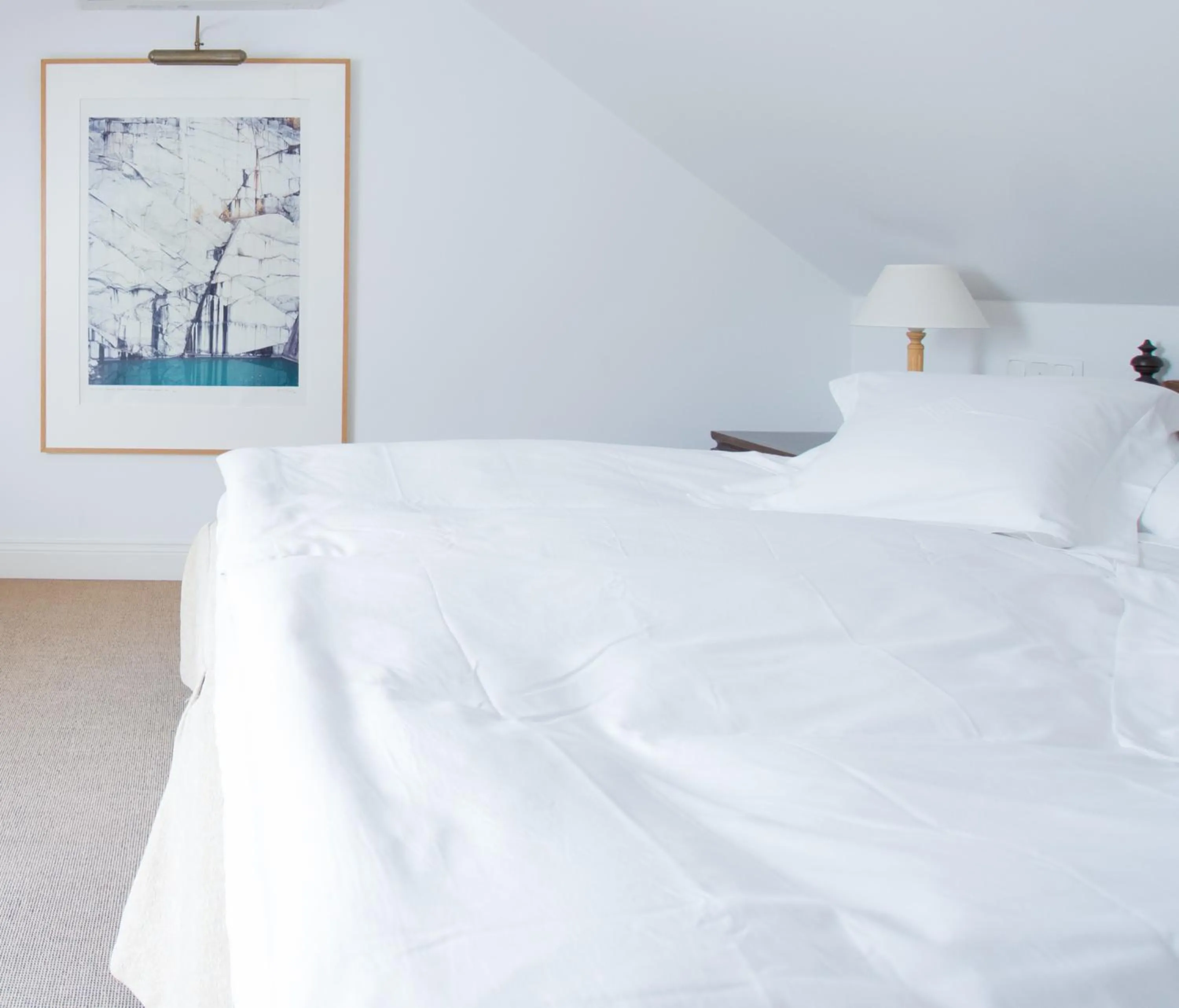 Bed in Pädaste Manor