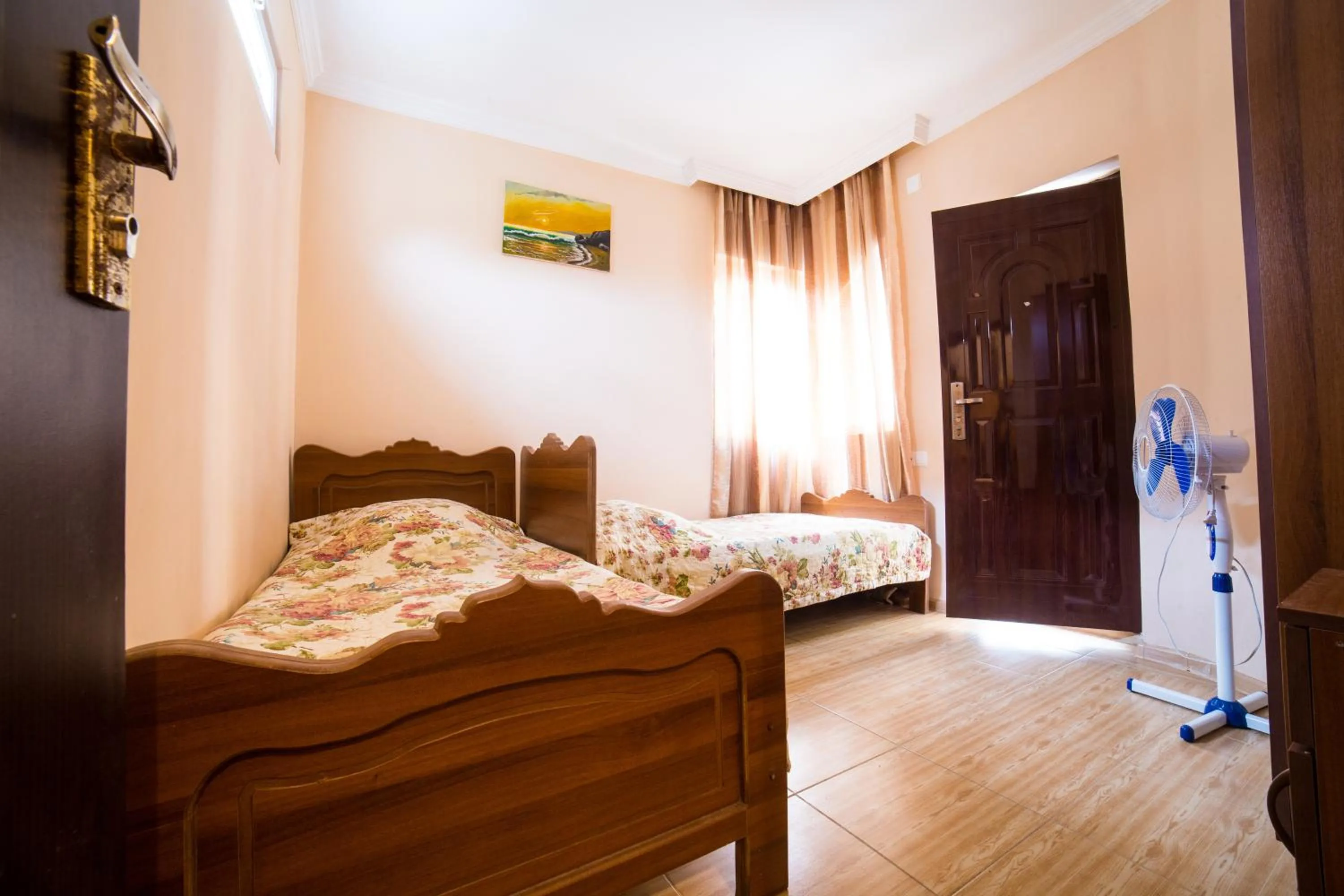 Twin Room with Bathroom in Guest House Rimma