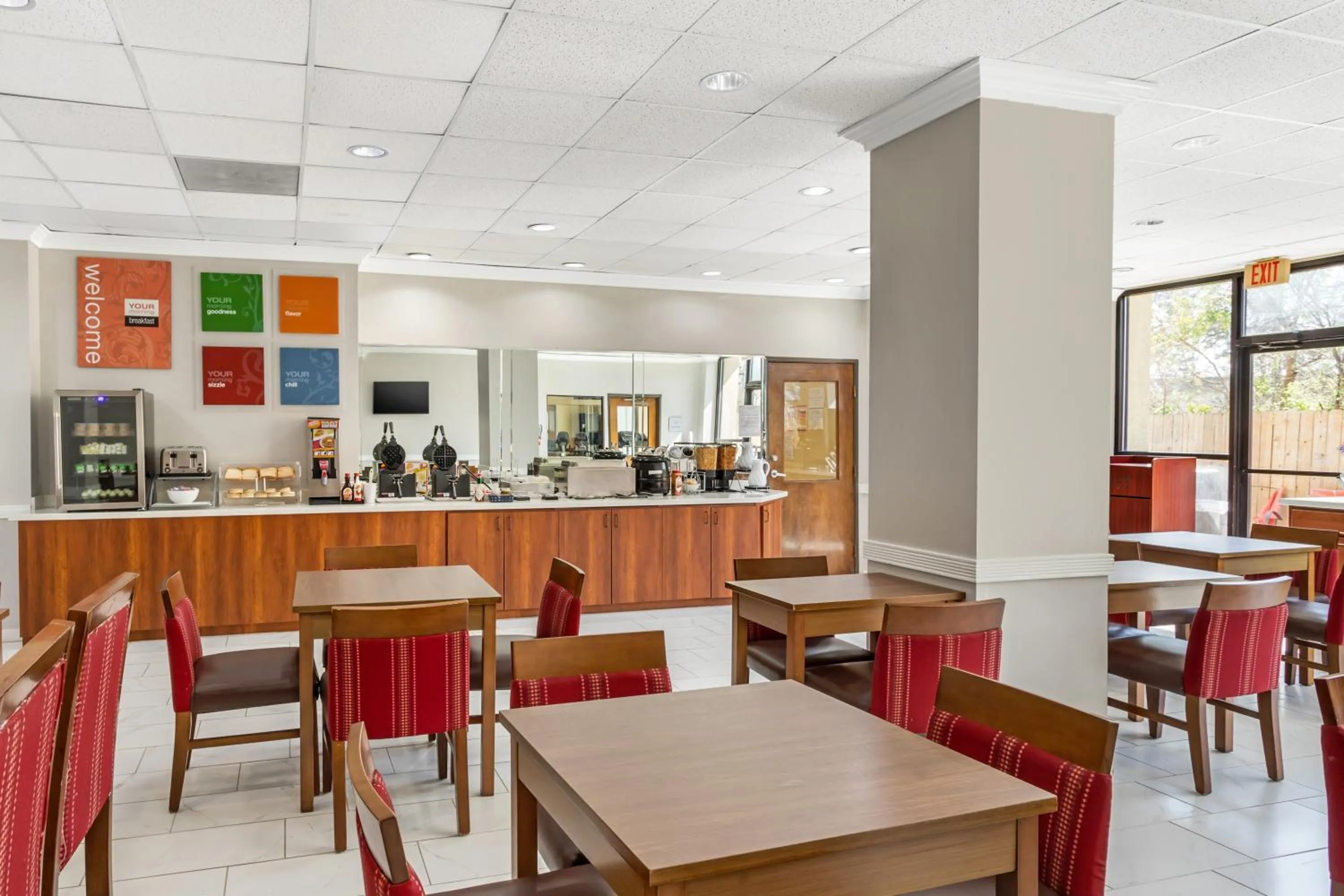 Restaurant/places to eat in Comfort Suites Bush Intercontinental Airport