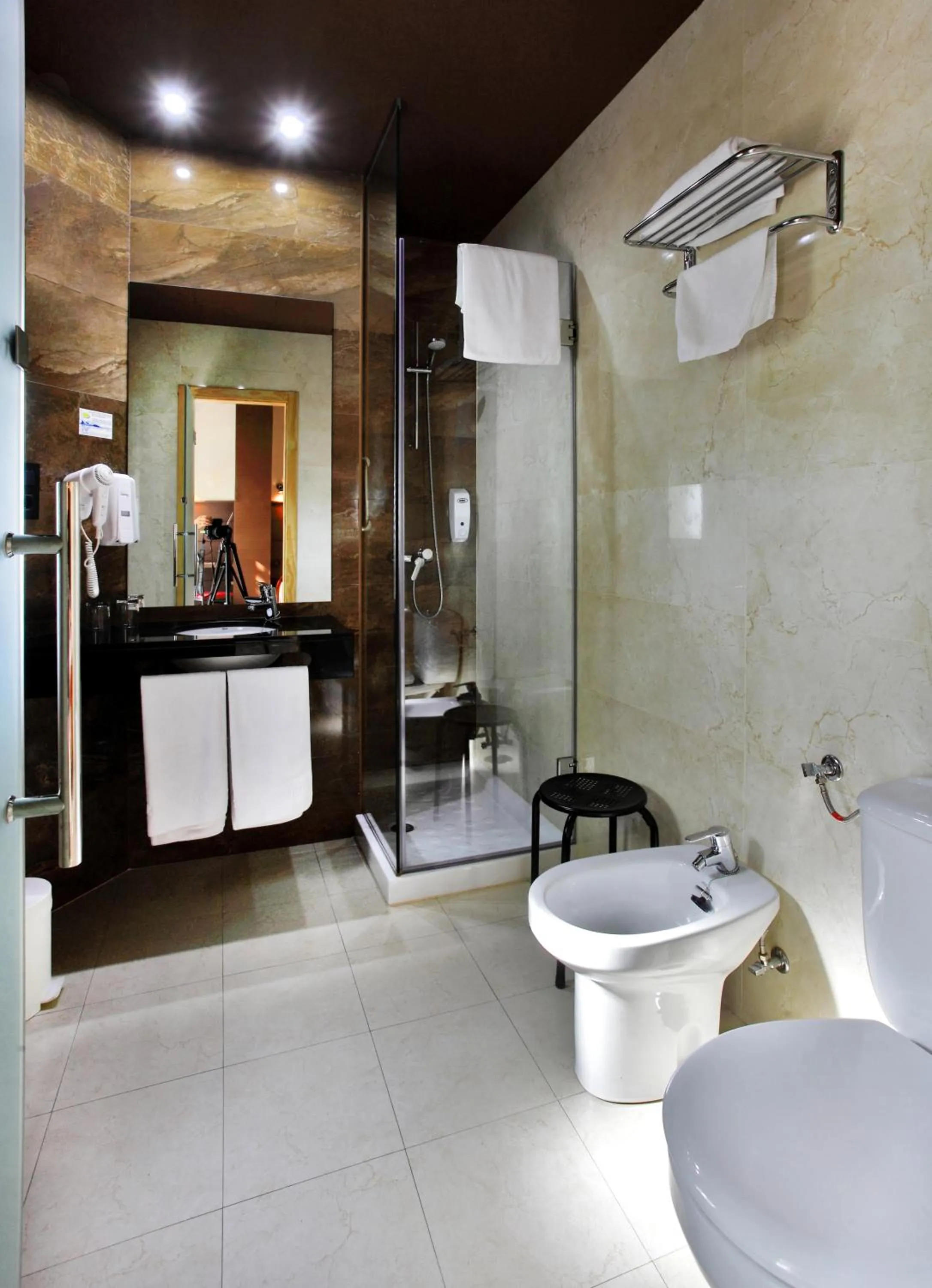 Bathroom in Hotel Navarro