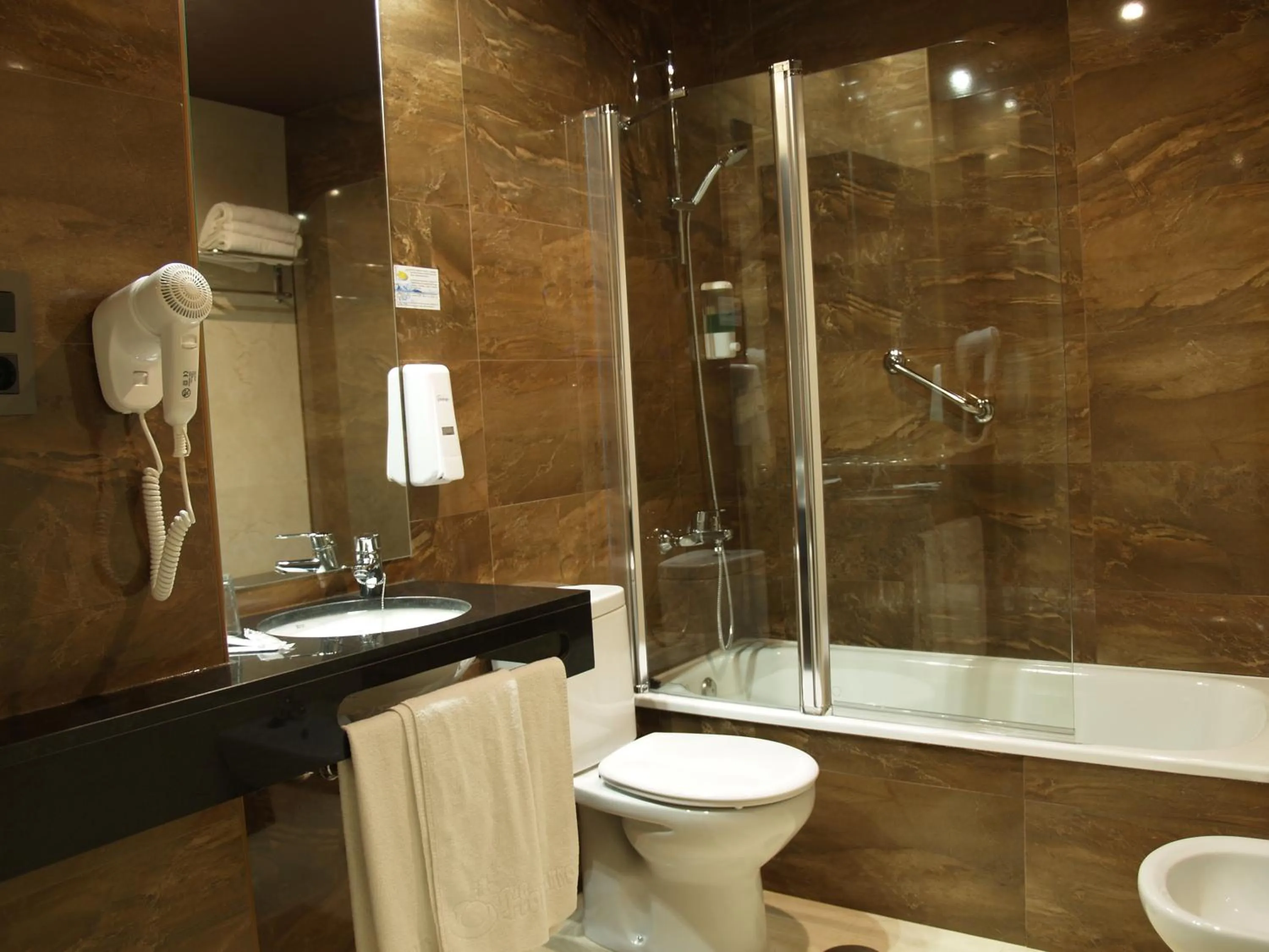 Bathroom in Hotel Navarro