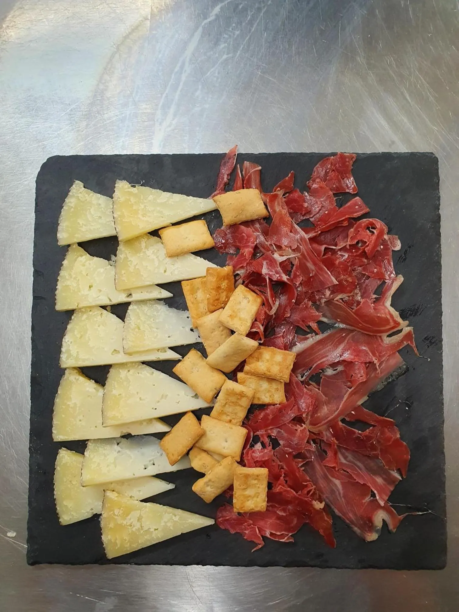 Restaurant/places to eat in Hotel Navarro