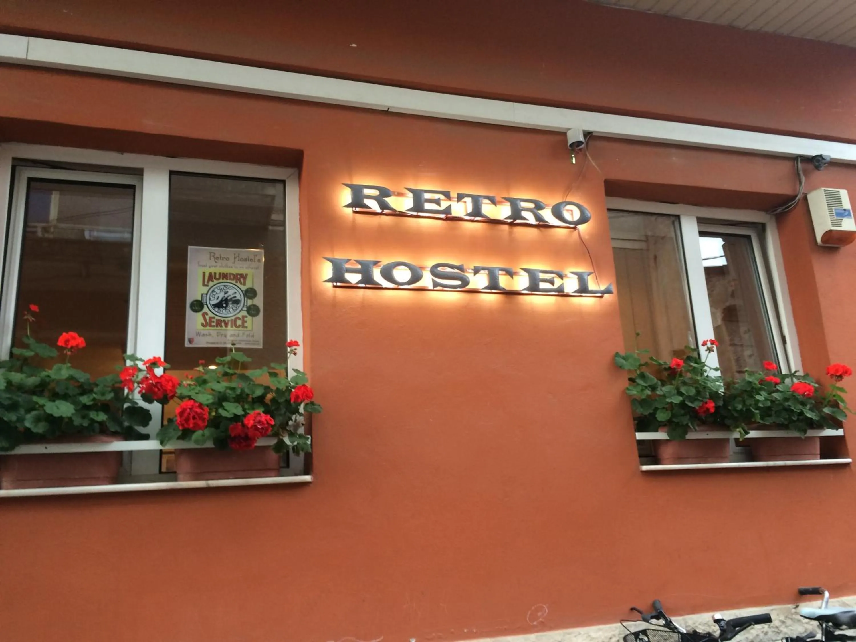 Facade/entrance in Retro Hostel