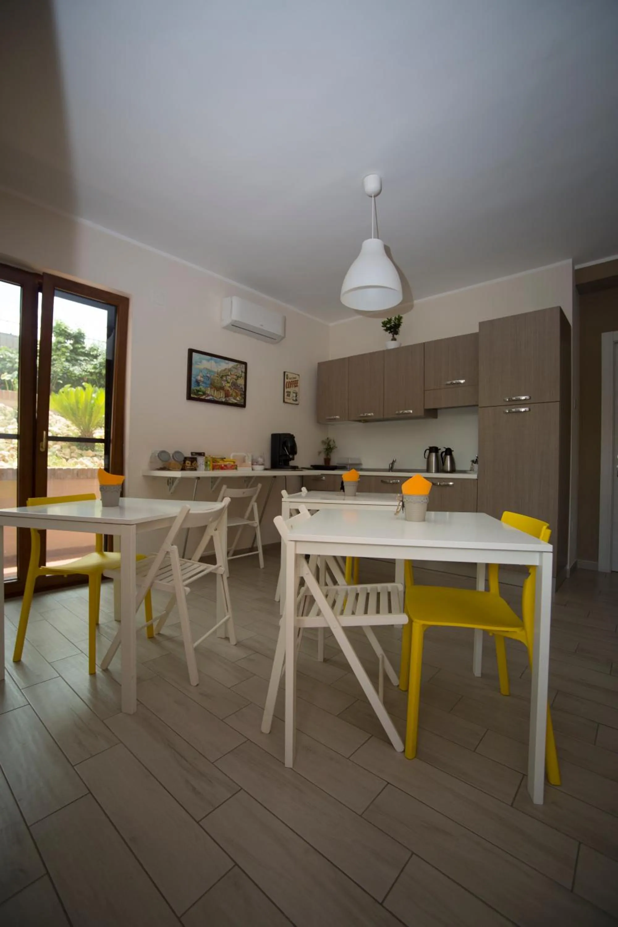 Dining area in B&B Villa Gaudium