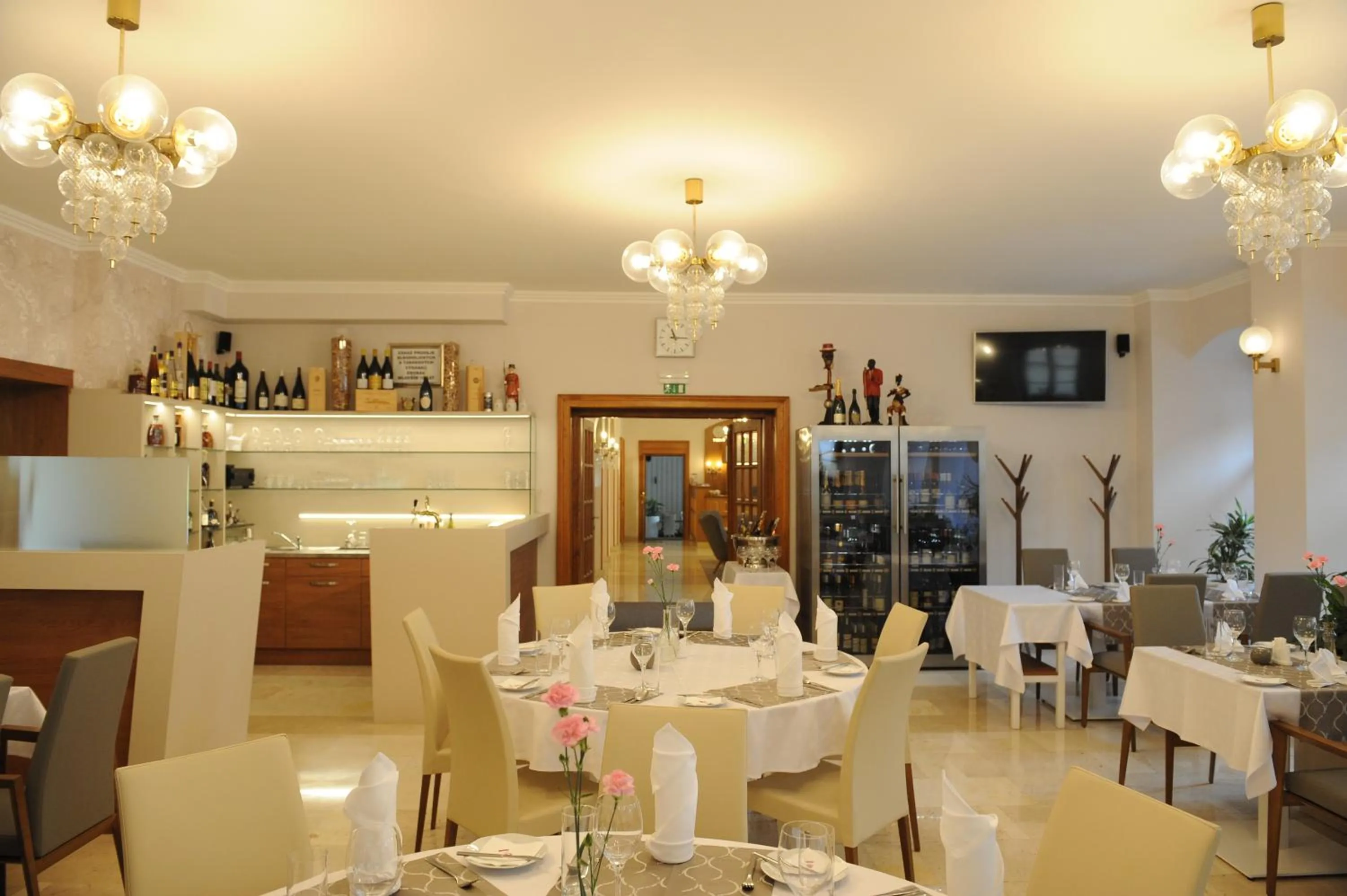 Restaurant/places to eat in Hotel Prince de Ligne