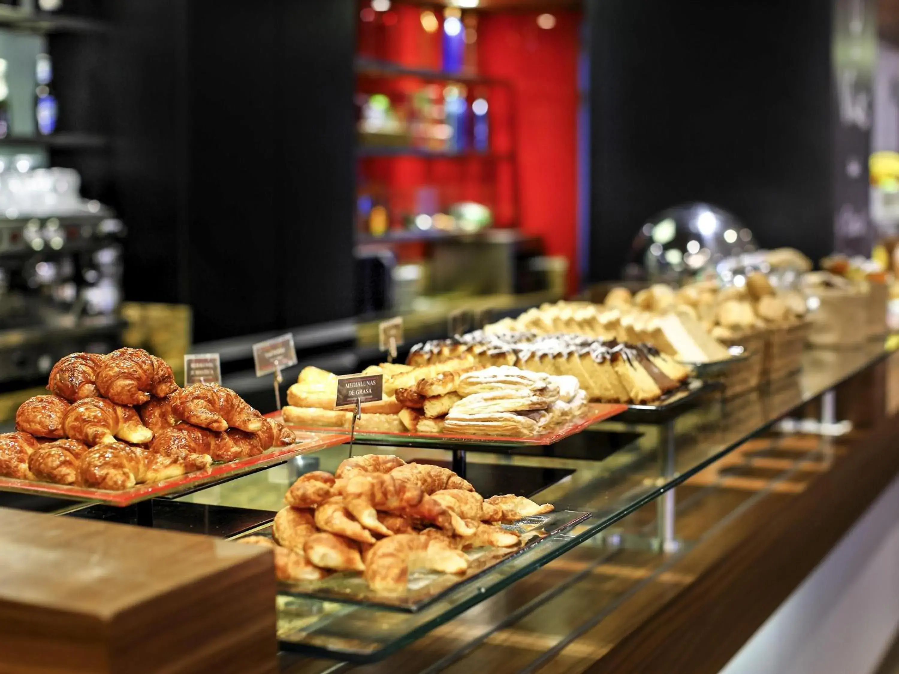 Restaurant/places to eat in ibis Buenos Aires Congreso Restaurant/places to eat in ibis Buenos Aires Congreso