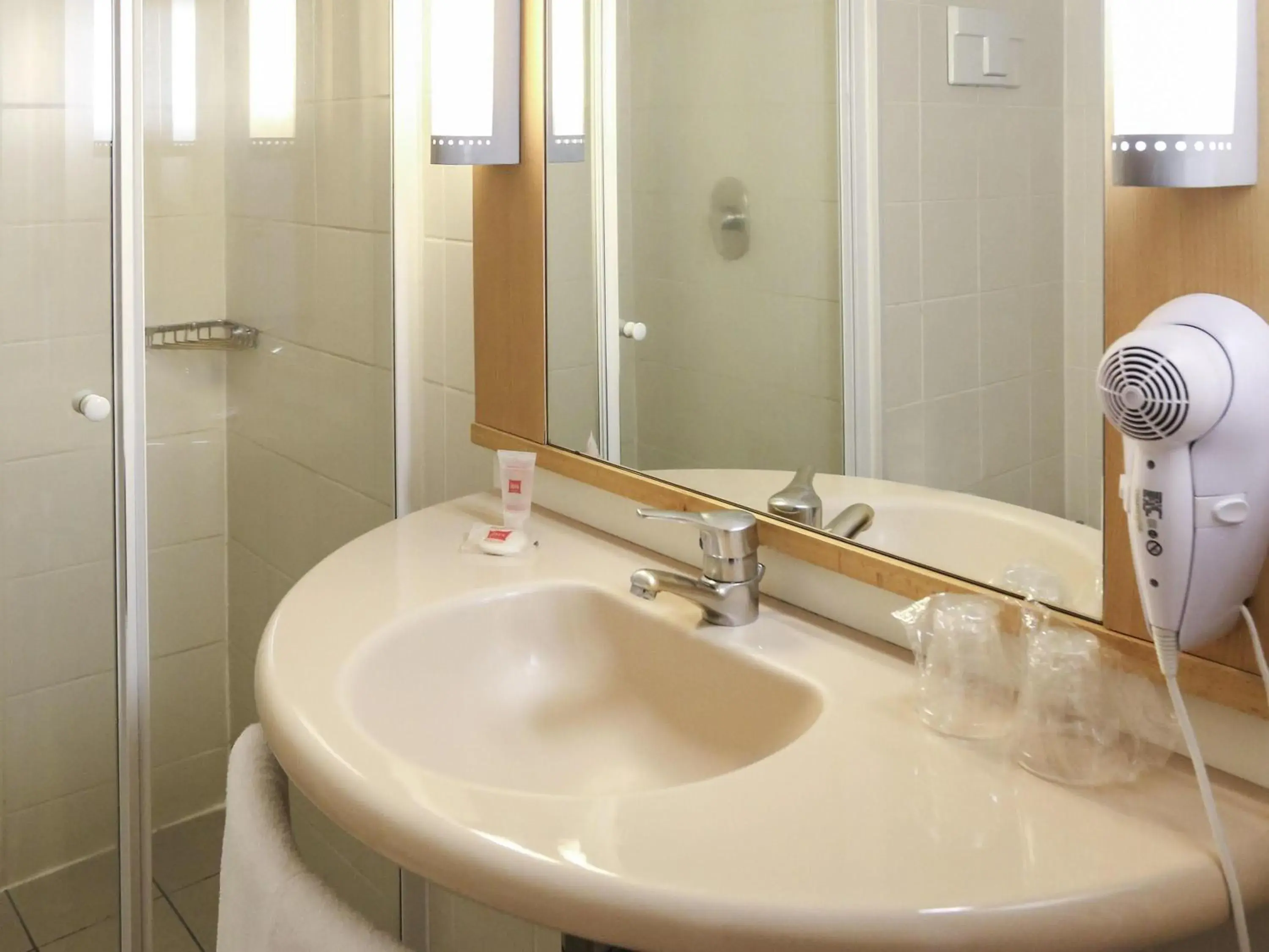 Bedroom in ibis Buenos Aires Congreso Bedroom in ibis Buenos Aires Congreso