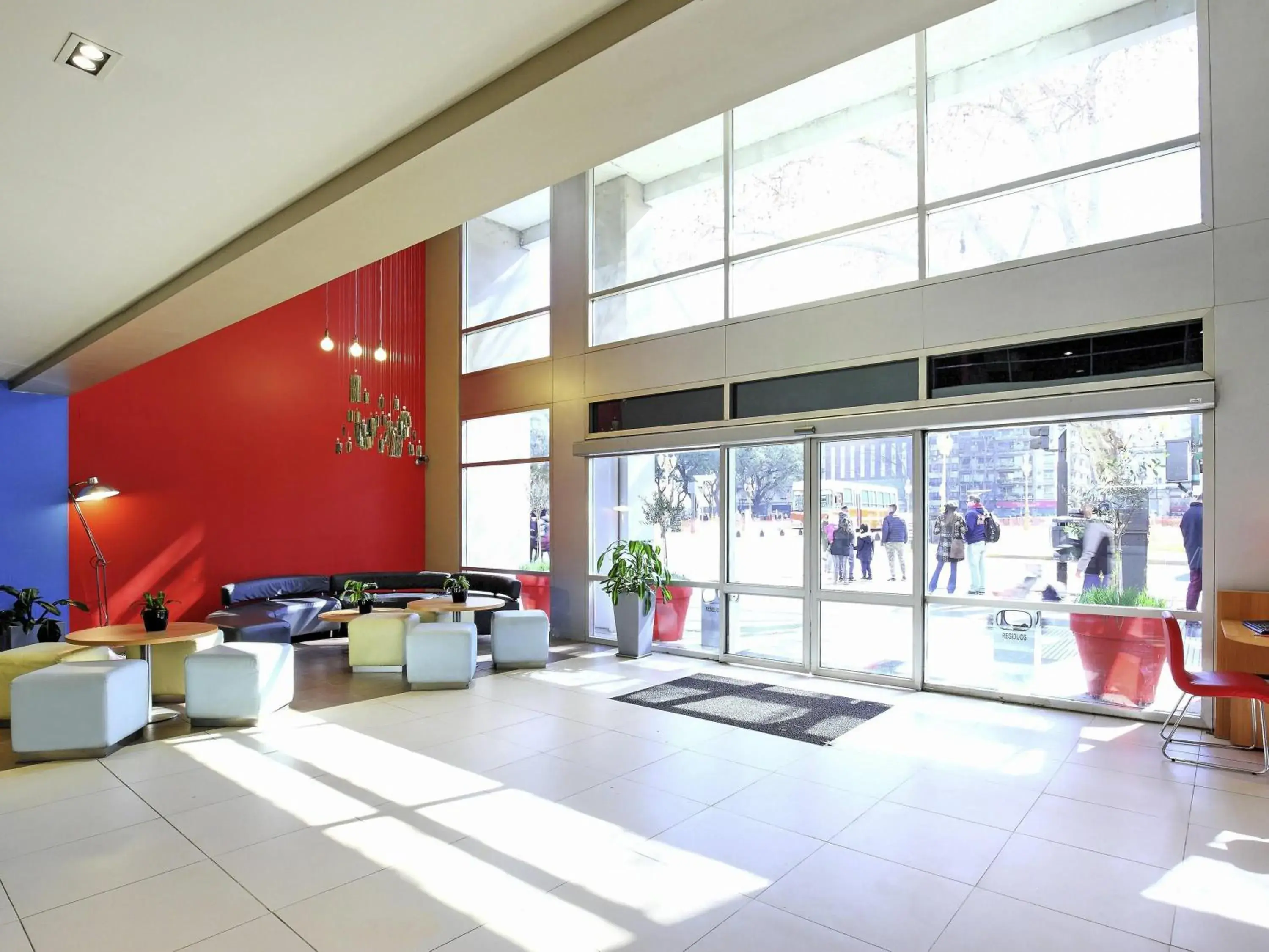 Property building in ibis Buenos Aires Congreso Property building in ibis Buenos Aires Congreso