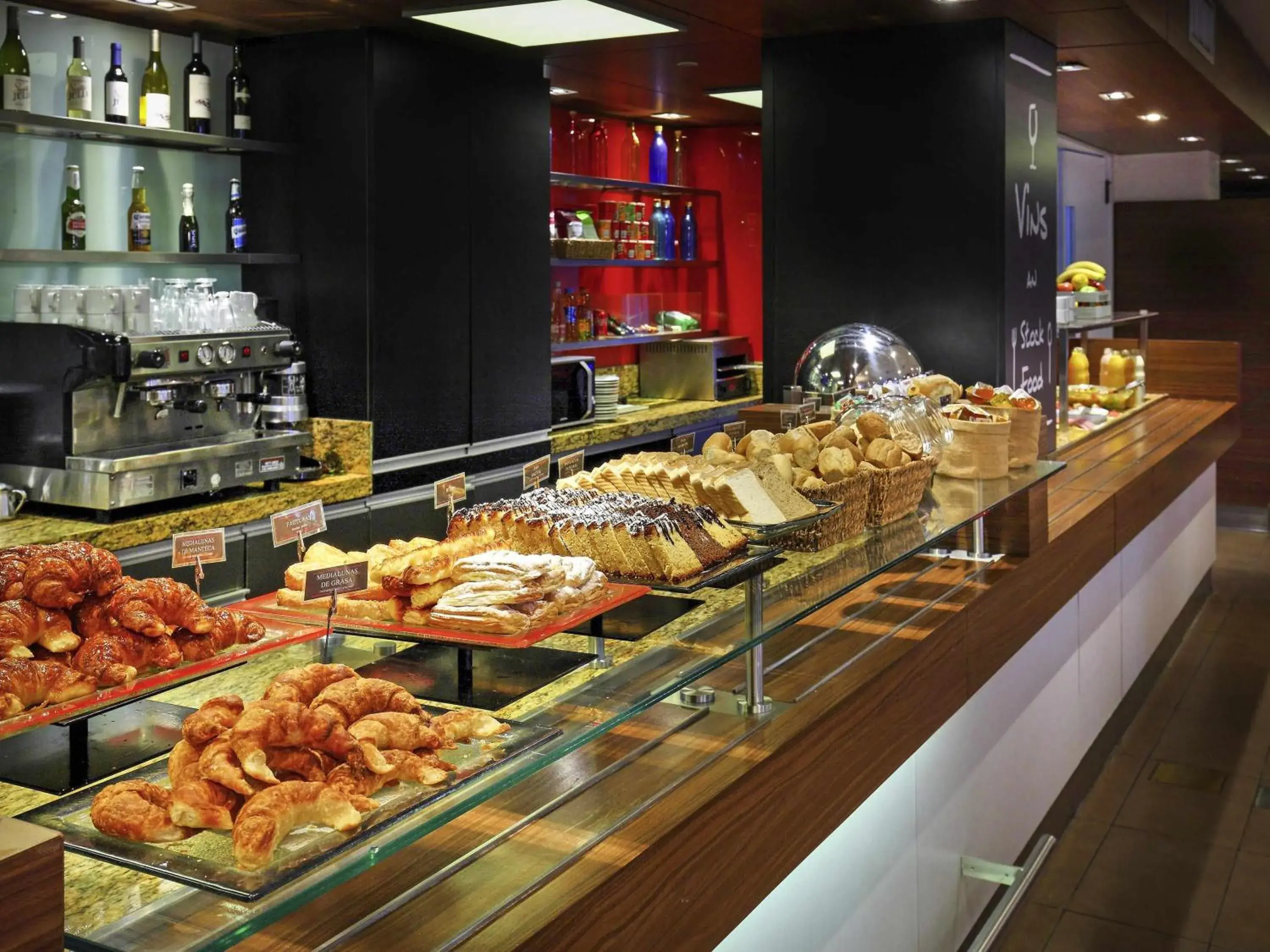 Property building in ibis Buenos Aires Congreso Property building in ibis Buenos Aires Congreso