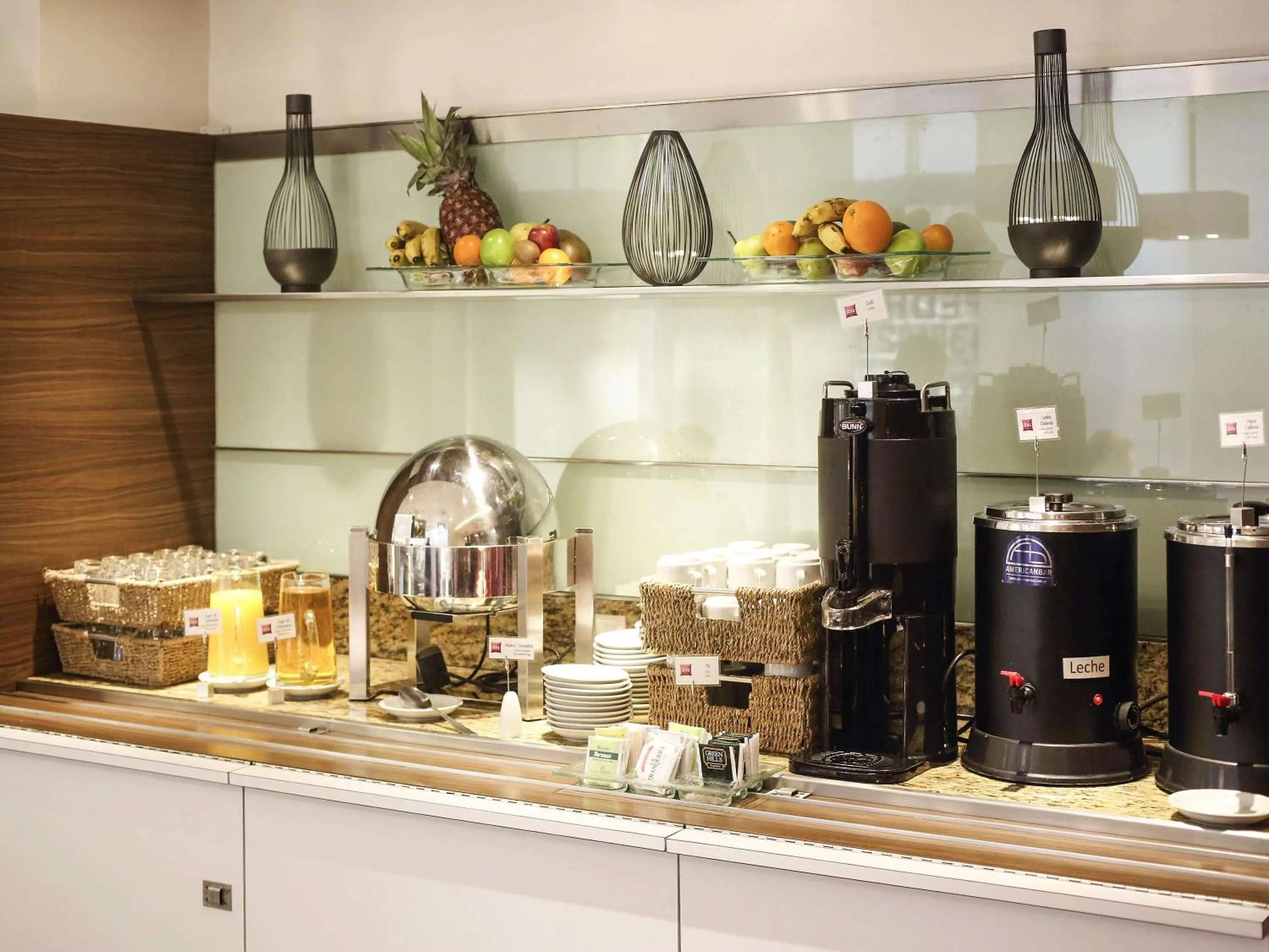 Food and drinks in ibis Buenos Aires Congreso