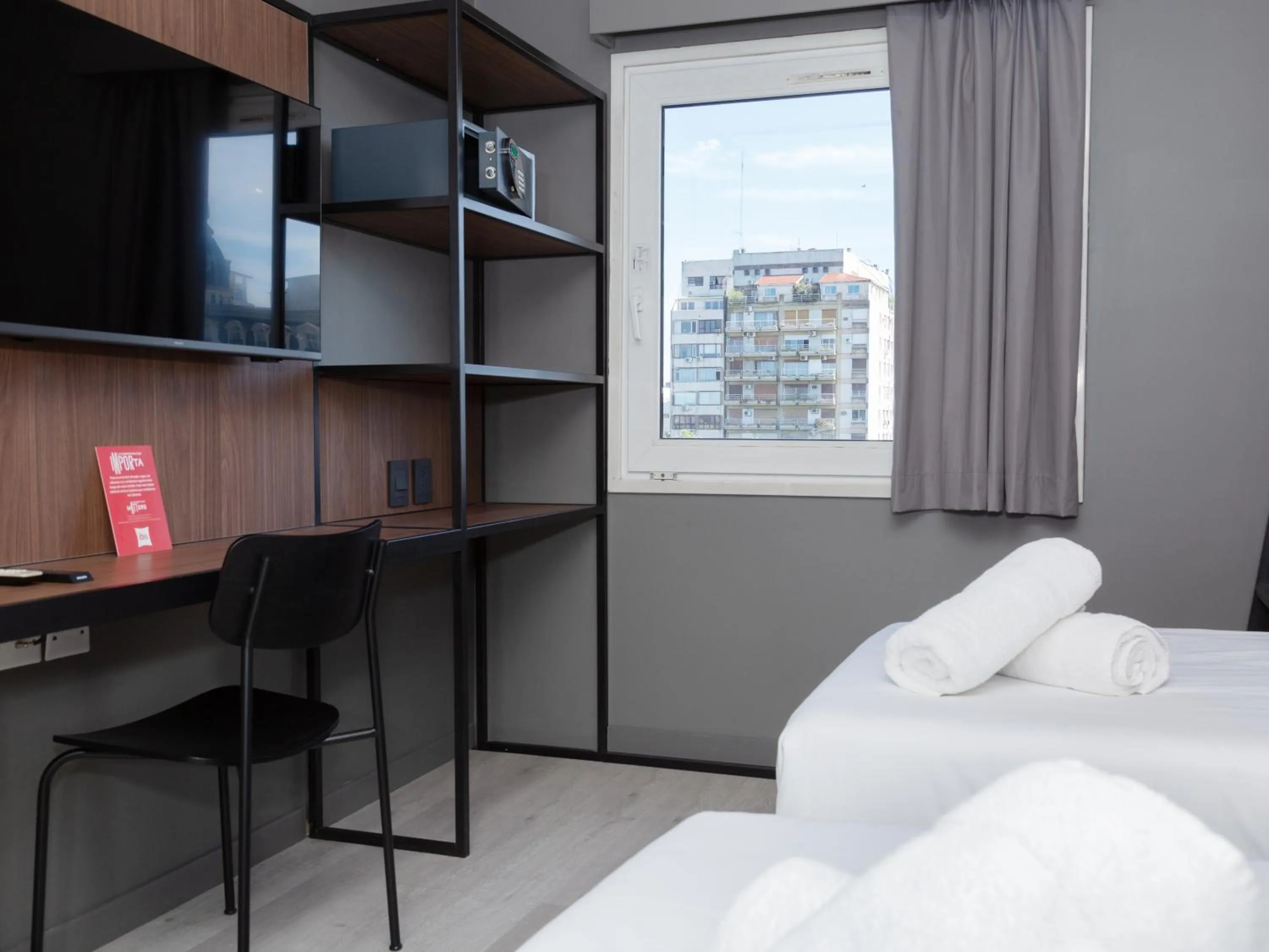 Bedroom, Bed in ibis Buenos Aires Congreso