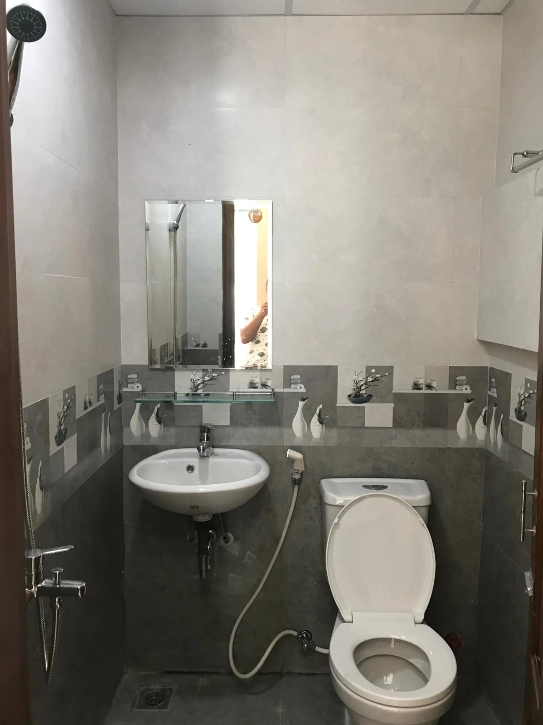 Bathroom in Tin Tin Hue Hostel