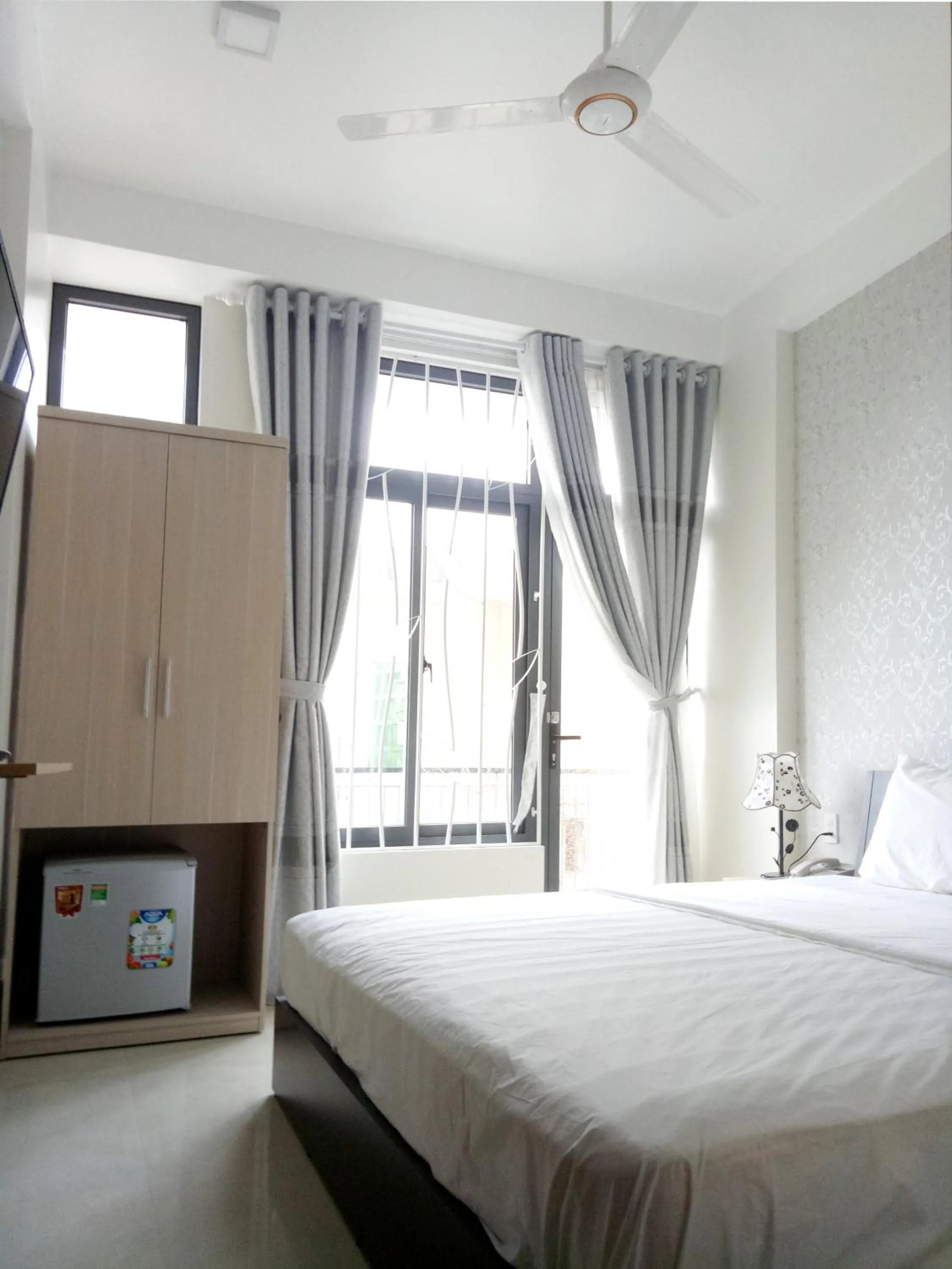 Communal lounge/ TV room, Bed in Tin Tin Hue Hostel