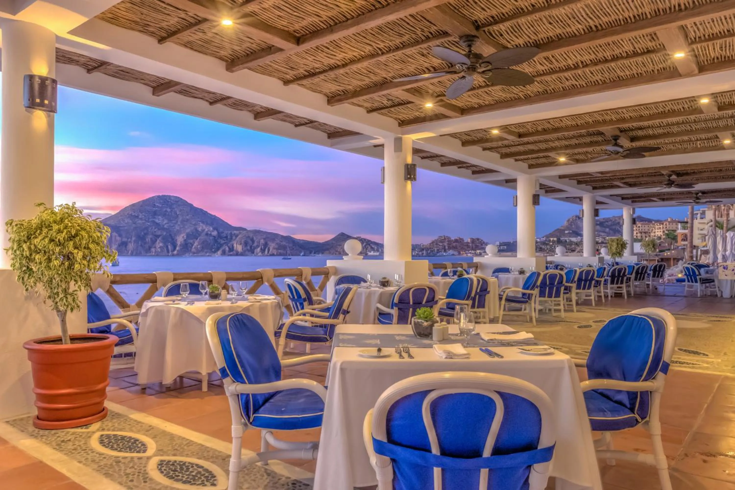 Restaurant/places to eat in Pueblo Bonito Los Cabos Blanco Beach Resort - All Inclusive
