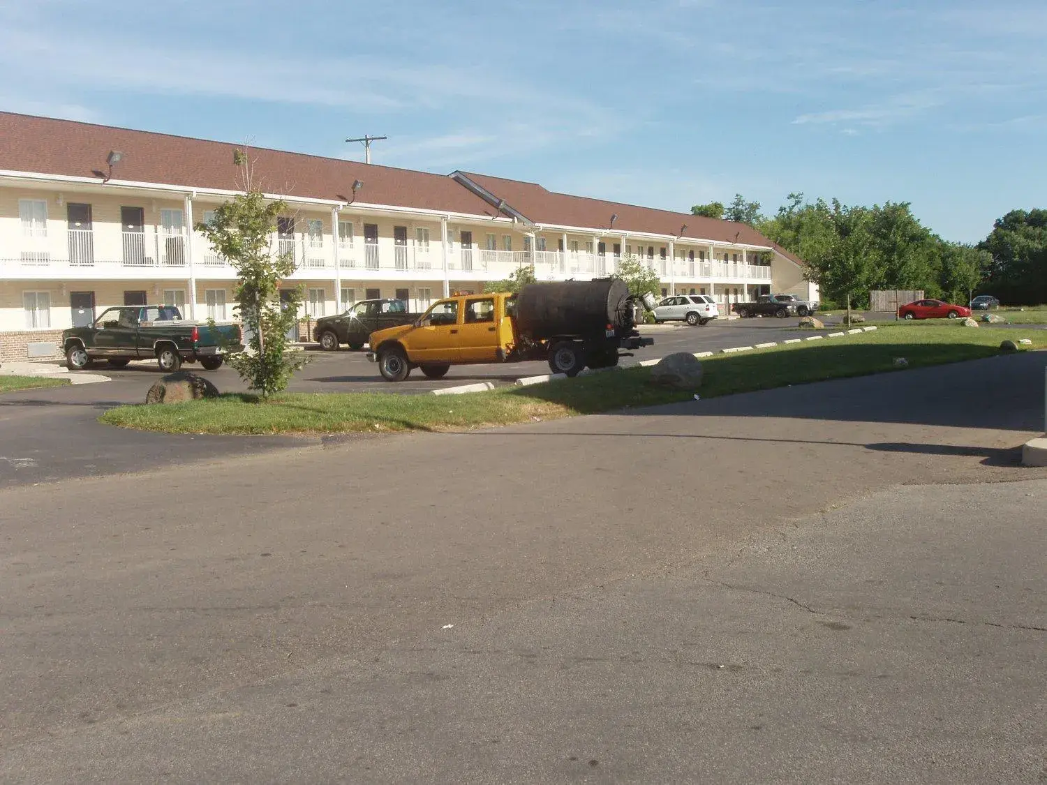 Property building in Kozy Inn Columbus Property building in Kozy Inn Columbus