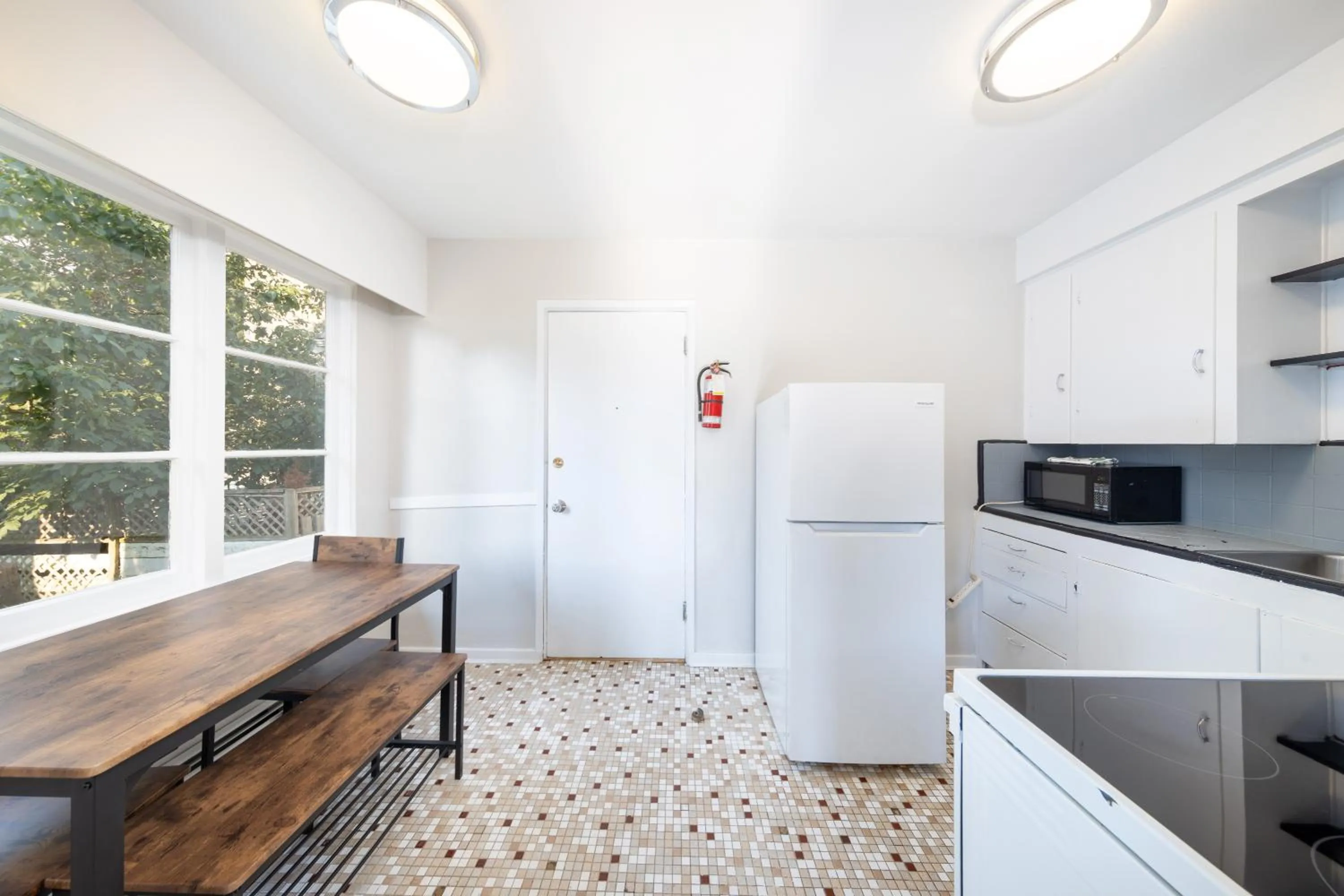 kitchen in 2400 Motel