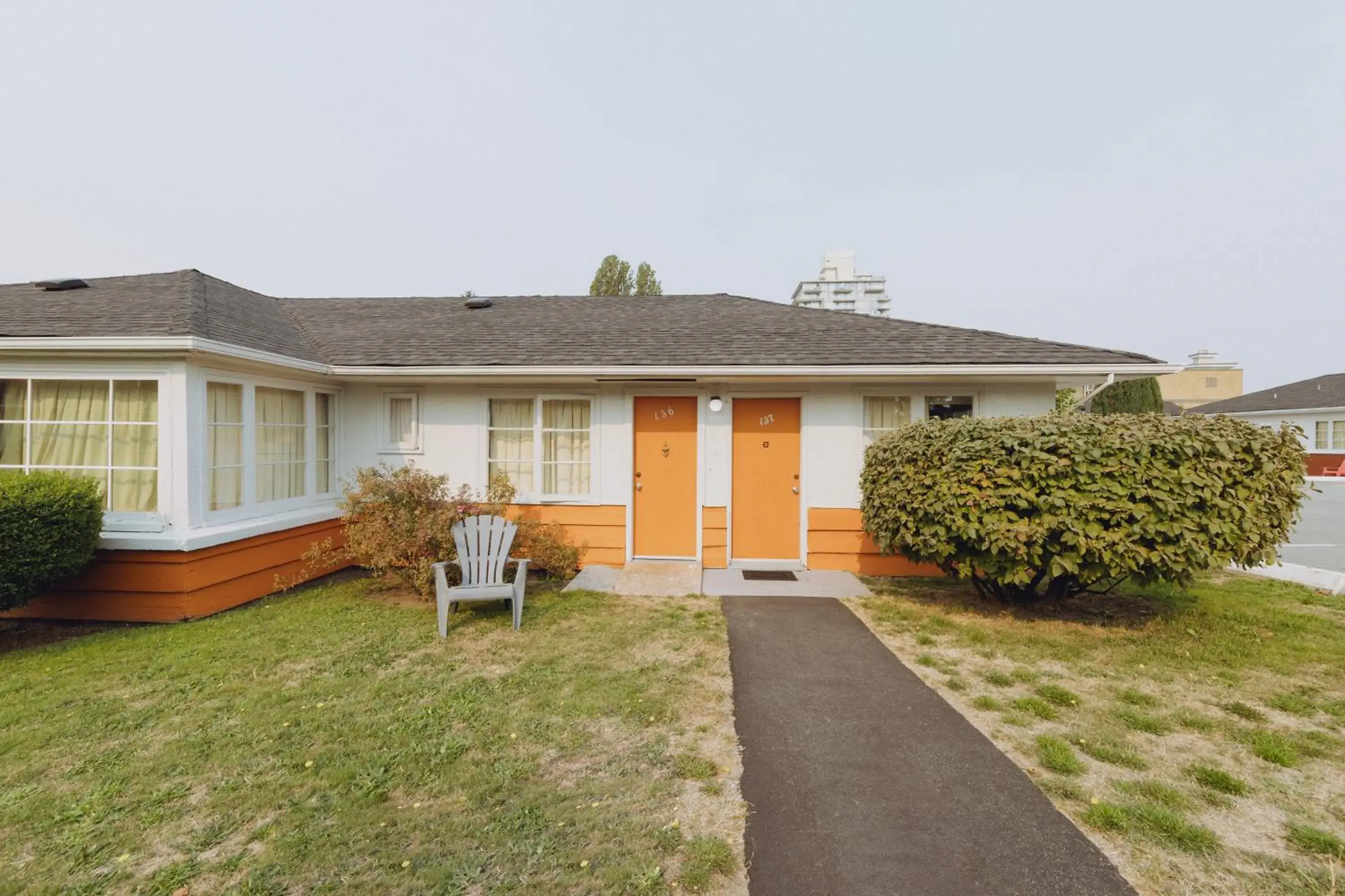 Property building in 2400 Motel Property building in 2400 Motel