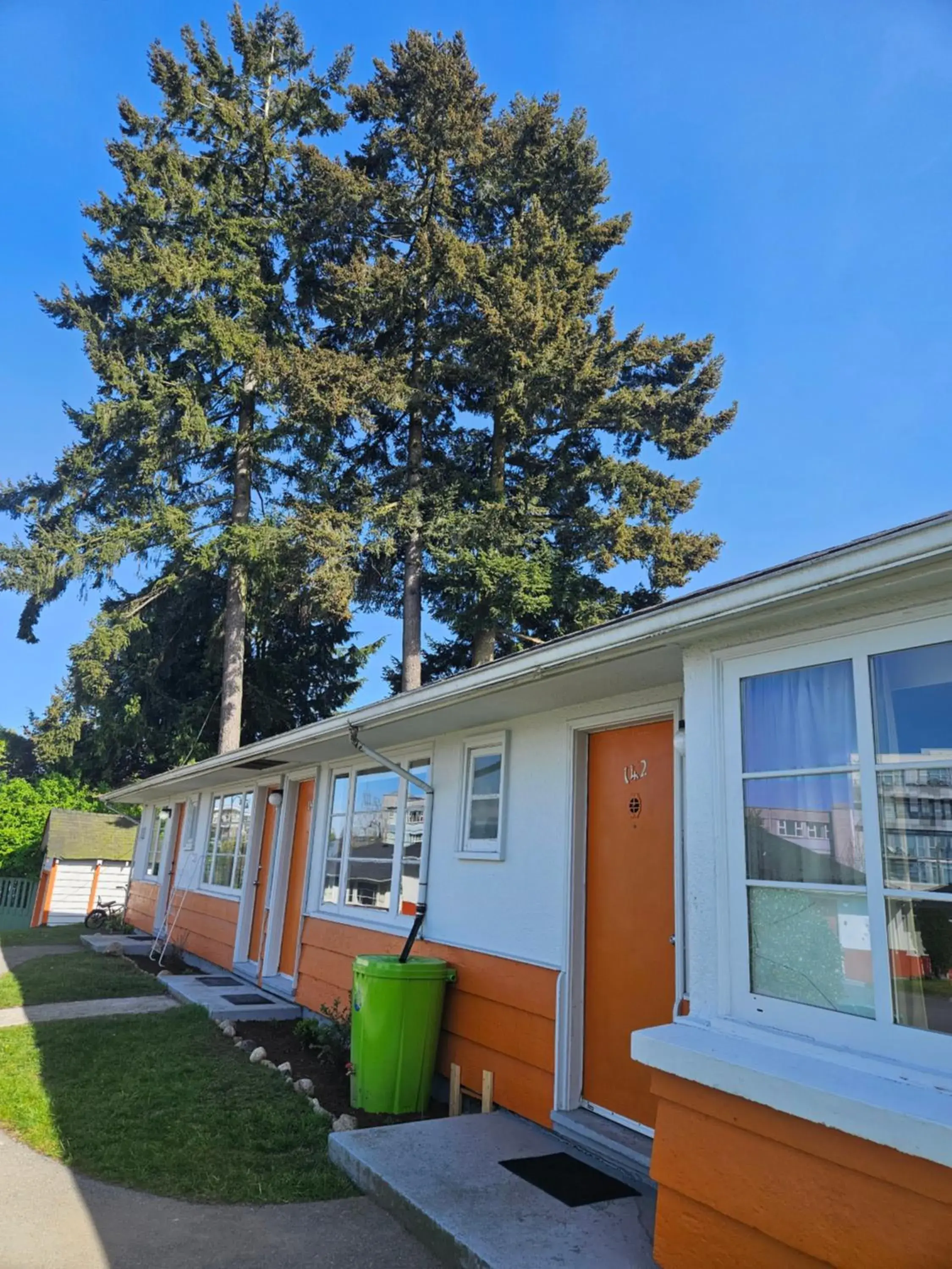 Property building in 2400 Motel Property building in 2400 Motel