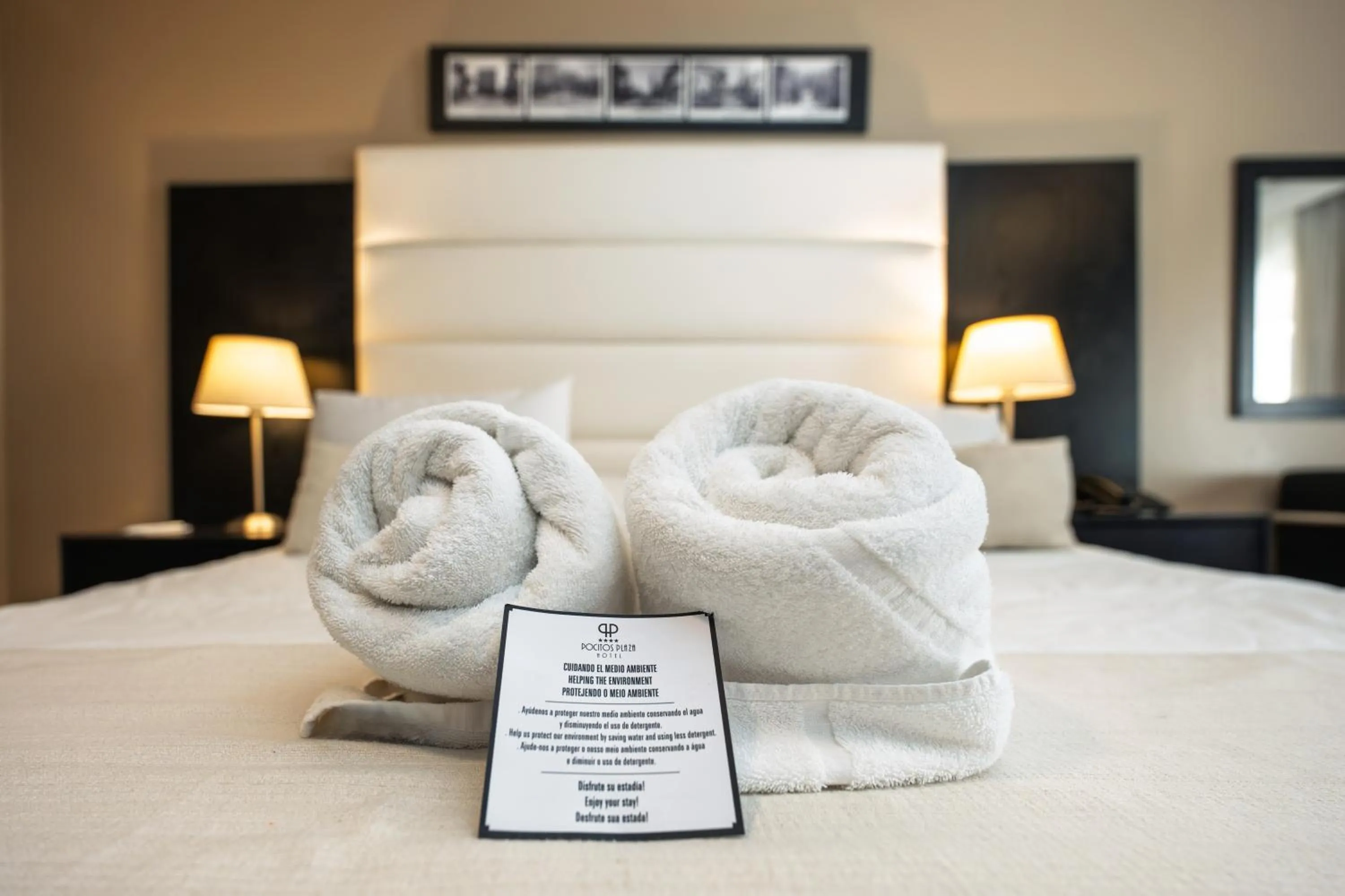 Bed in Pocitos Plaza Hotel