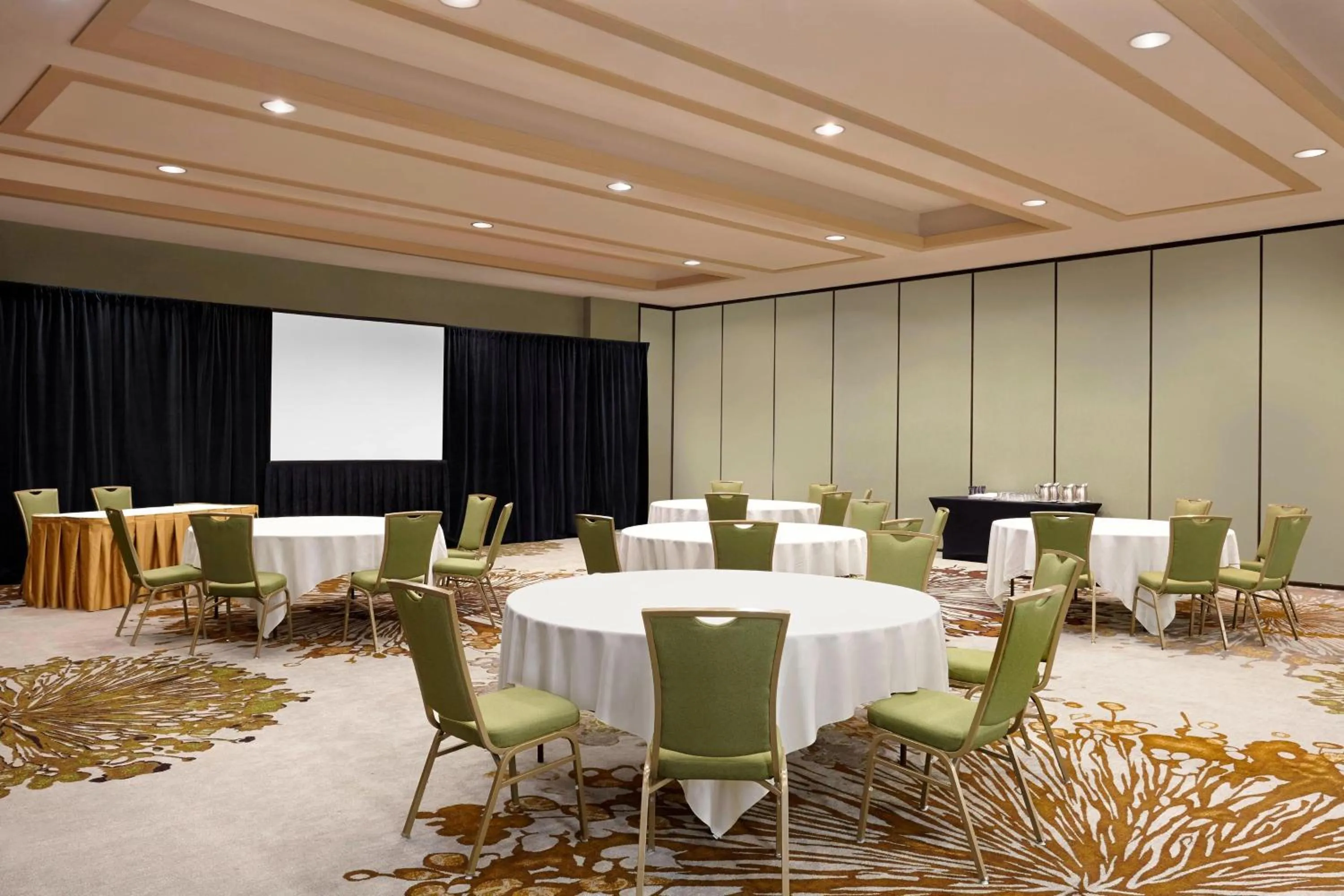 Meeting/conference room in The Westin Trillium House, Blue Mountain