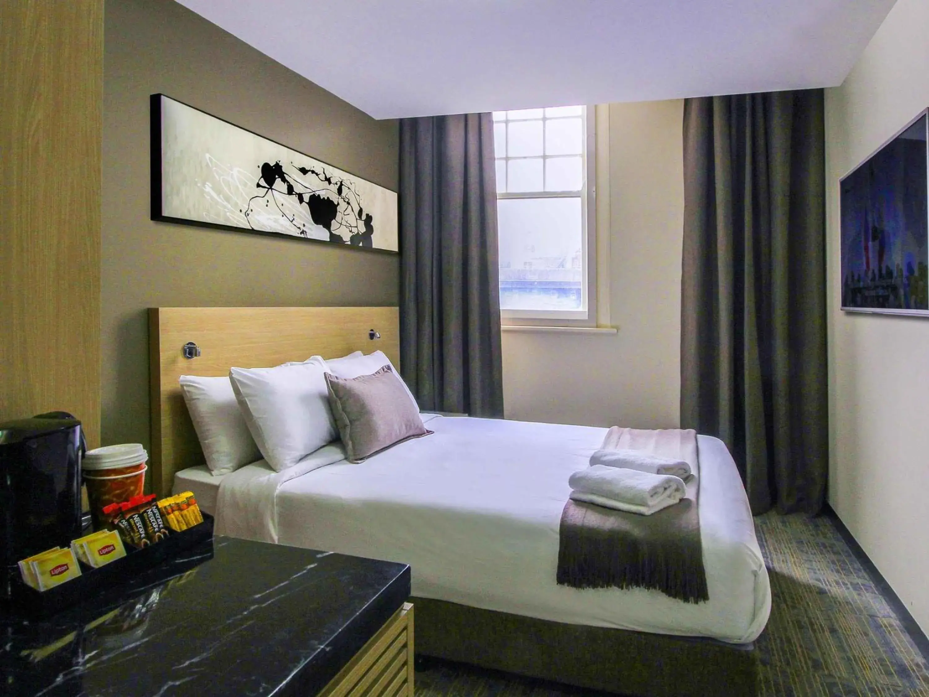 Bedroom, Bed in ibis Budget - Melbourne CBD Bedroom, Bed in ibis Budget - Melbourne CBD
