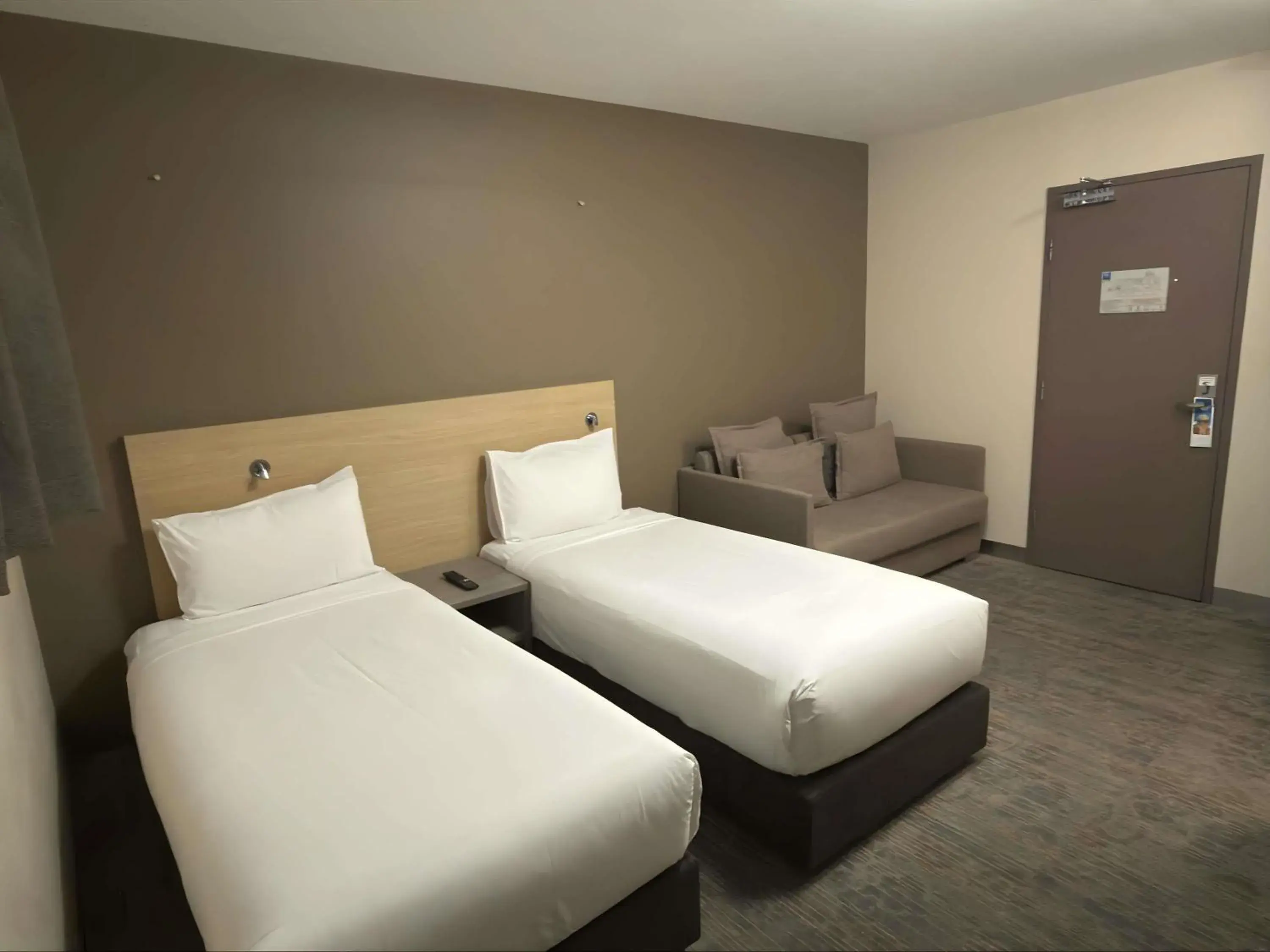 Bedroom, Bed in ibis Budget - Melbourne CBD Bedroom, Bed in ibis Budget - Melbourne CBD
