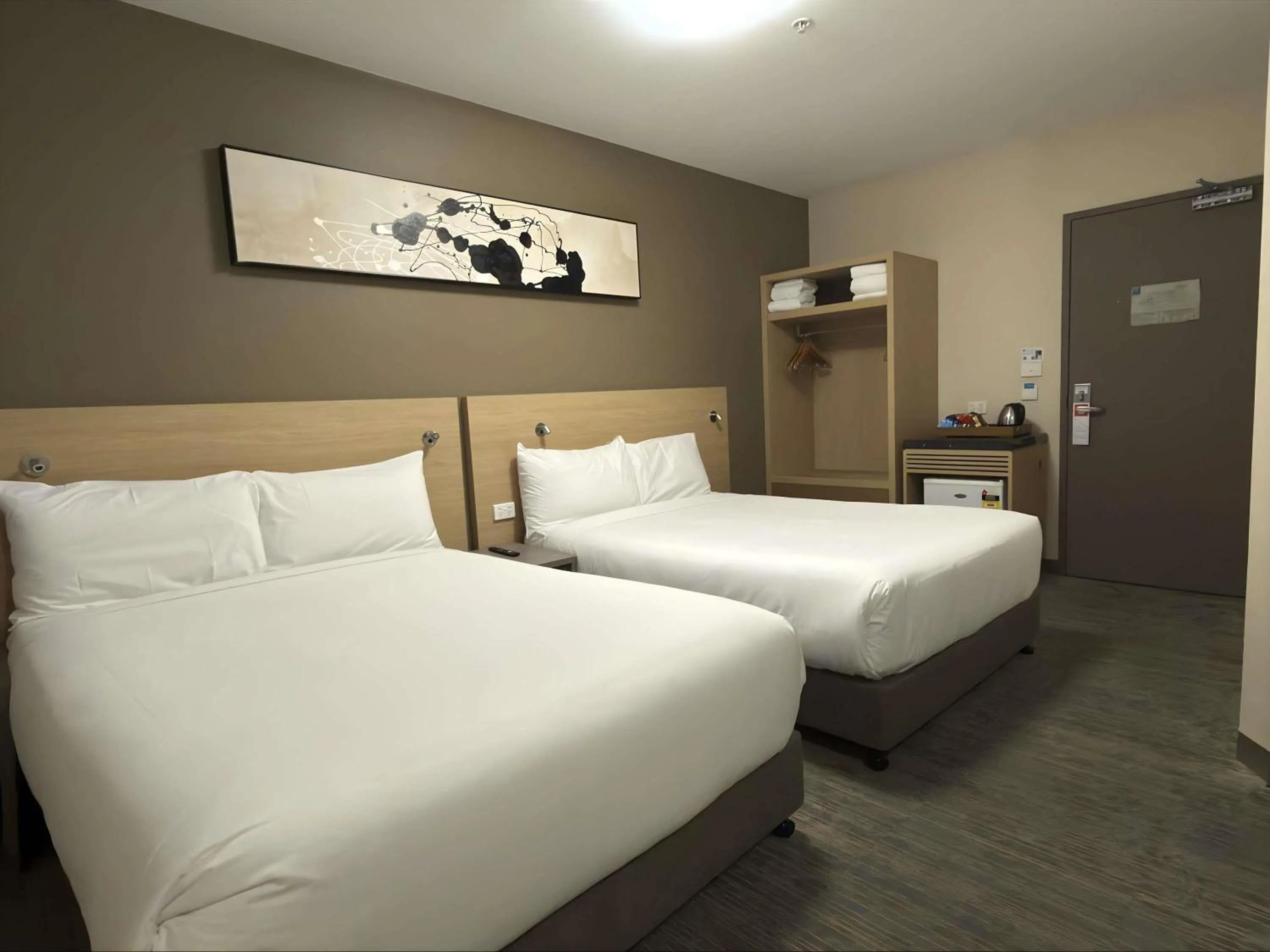 Bedroom, Bed in ibis Budget - Melbourne CBD