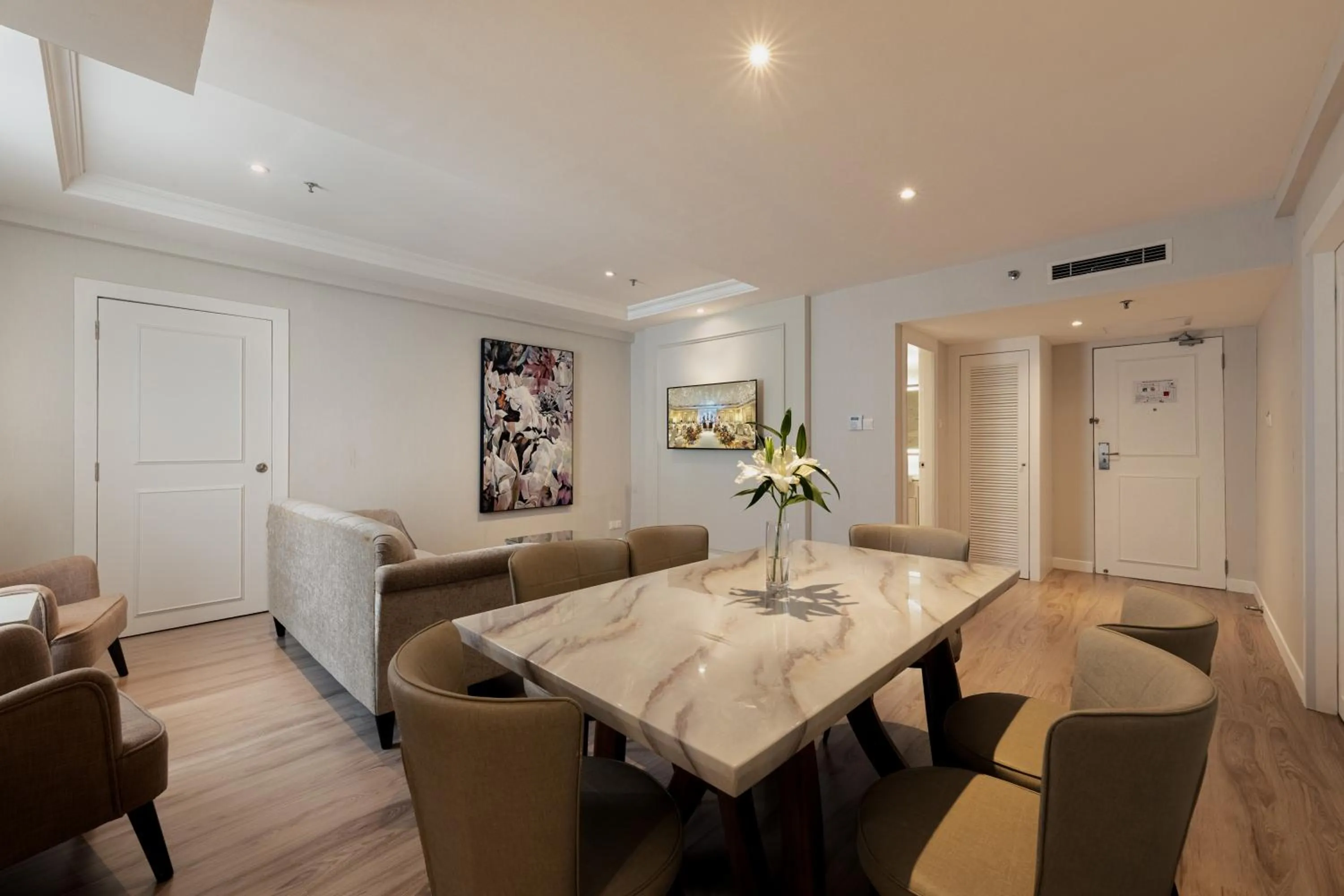 Living room in The Palace Hotel Kota Kinabalu