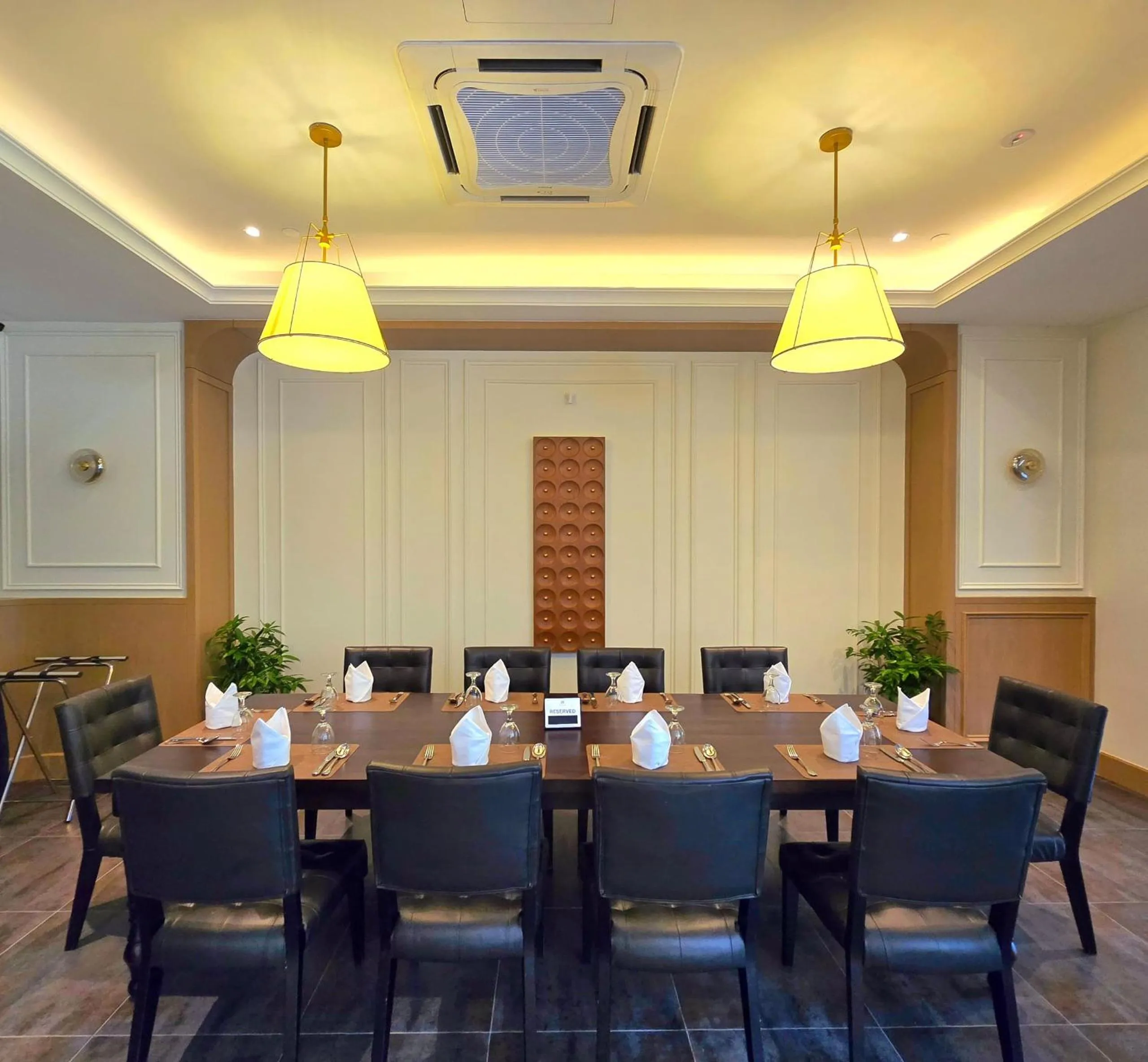 Restaurant/places to eat in The Palace Hotel Kota Kinabalu