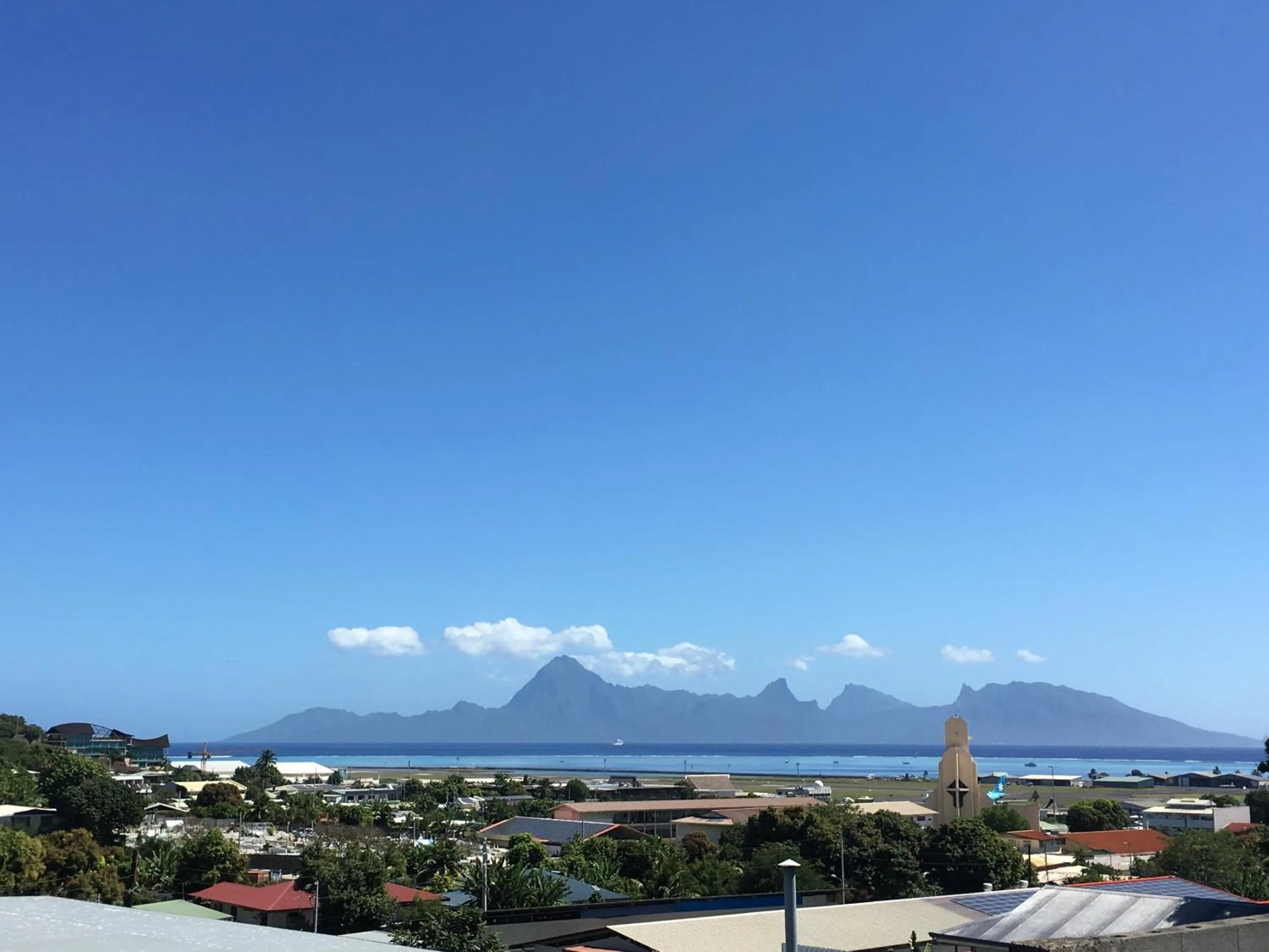 Sea view in Tahiti Airport Motel