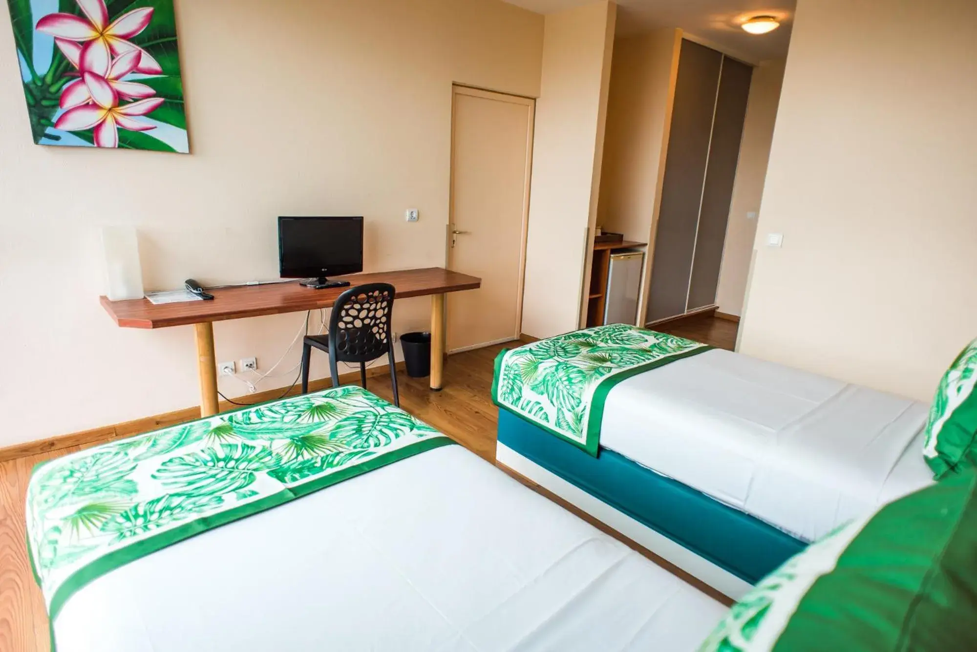 Bed in Tahiti Airport Motel Bed in Tahiti Airport Motel