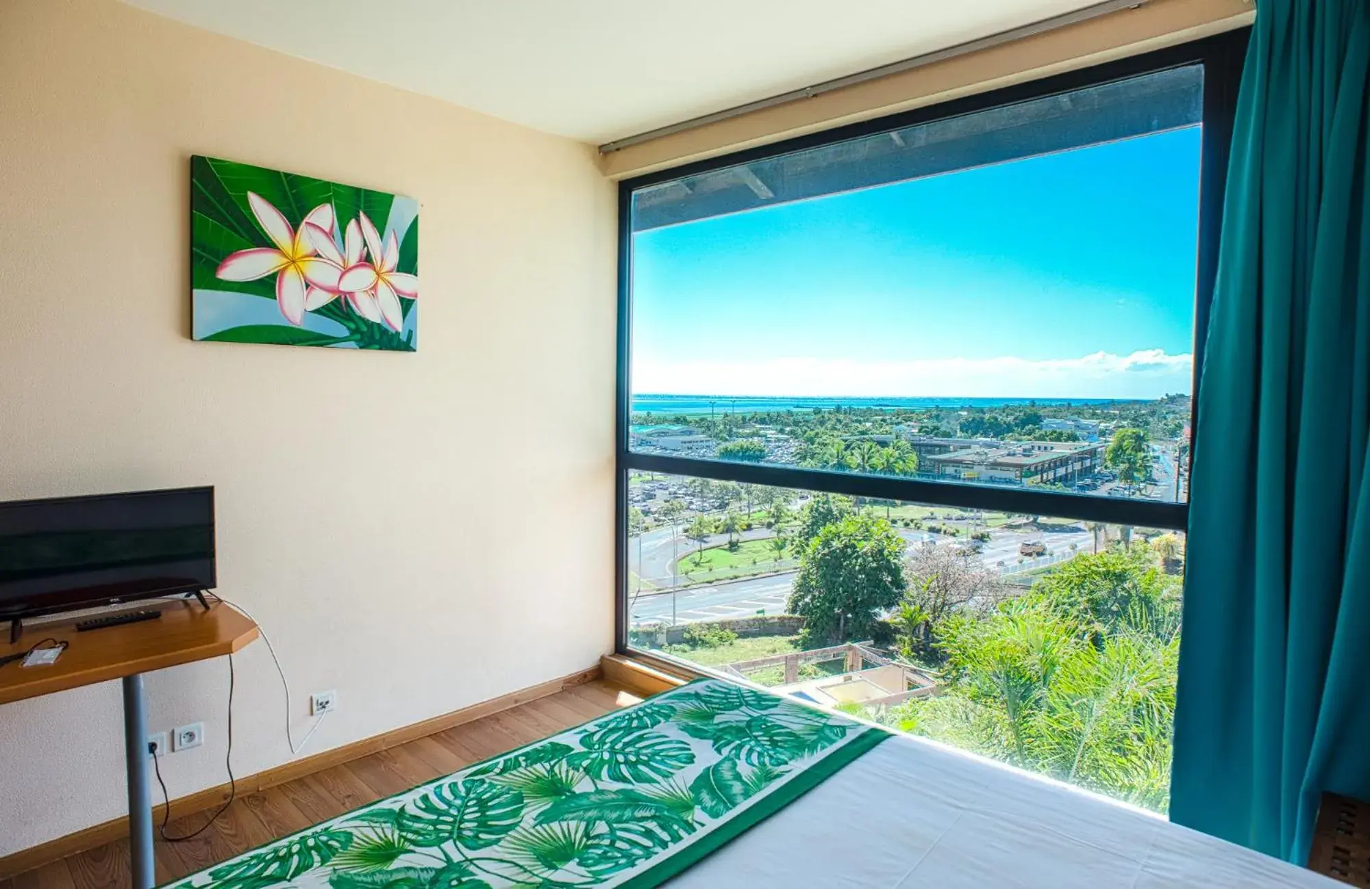 Photo of the whole room, Bed in Tahiti Airport Motel Photo of the whole room, Bed in Tahiti Airport Motel