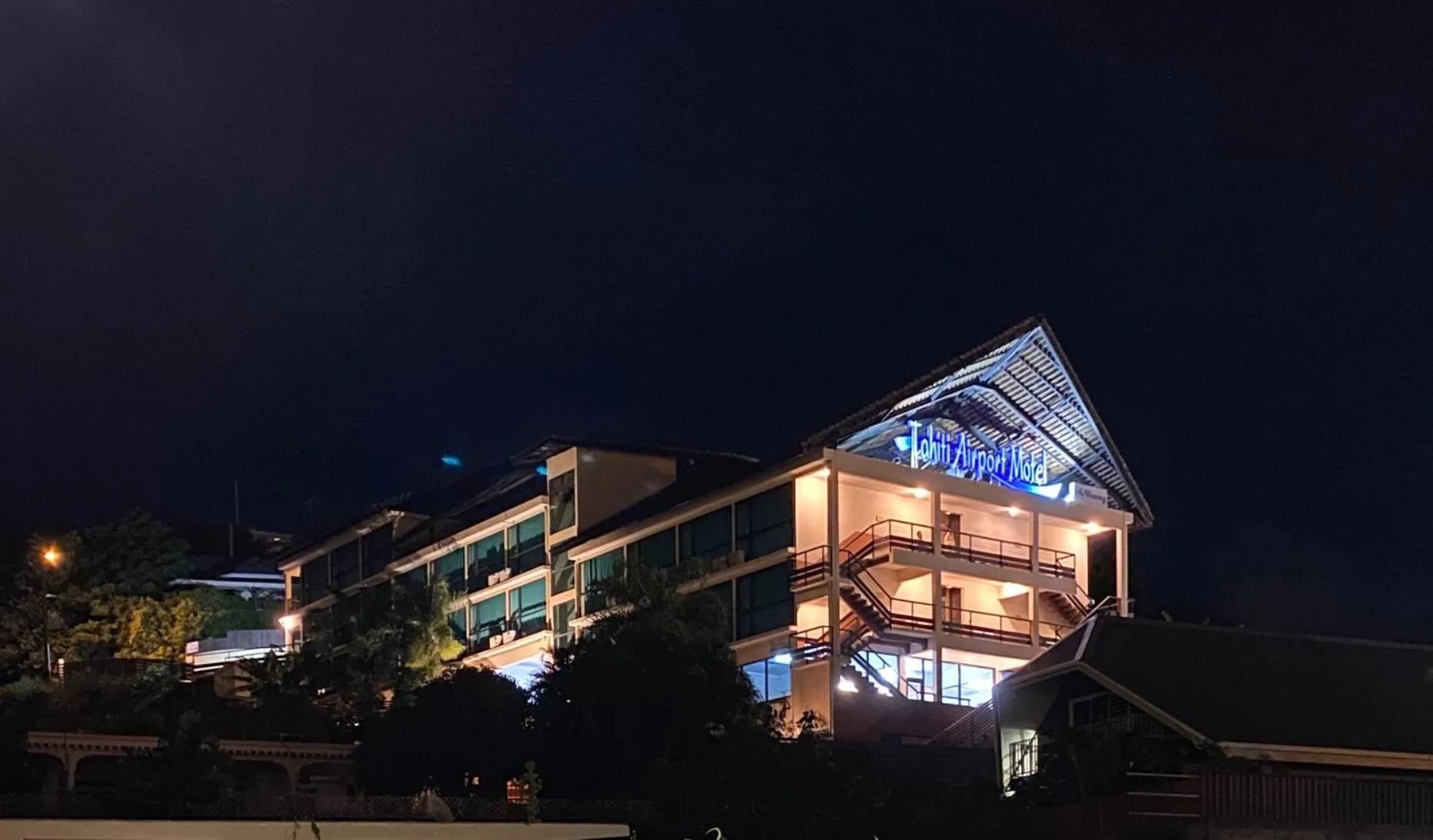 Tahiti Airport Motel