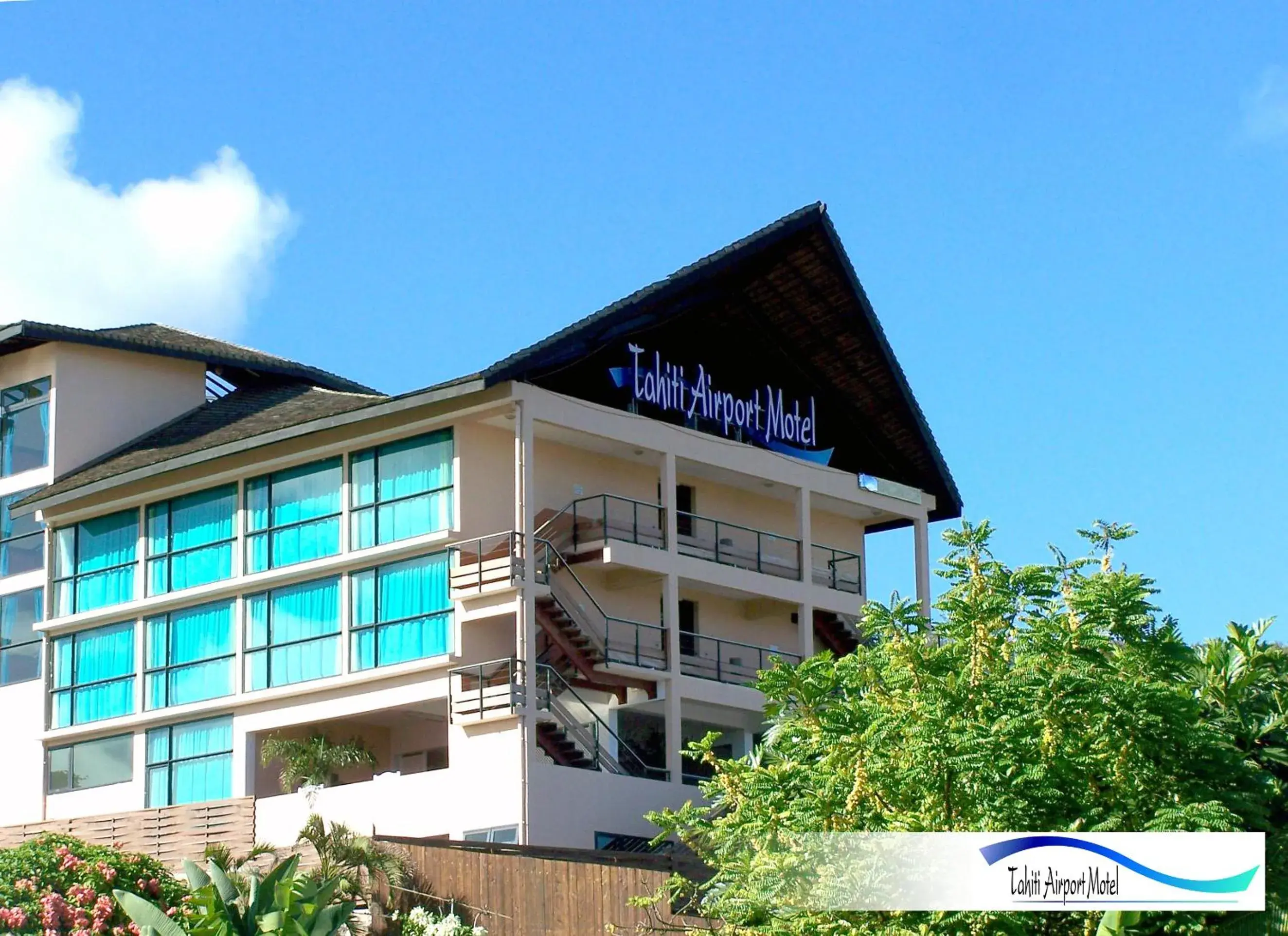 Facade/entrance in Tahiti Airport Motel Facade/entrance in Tahiti Airport Motel