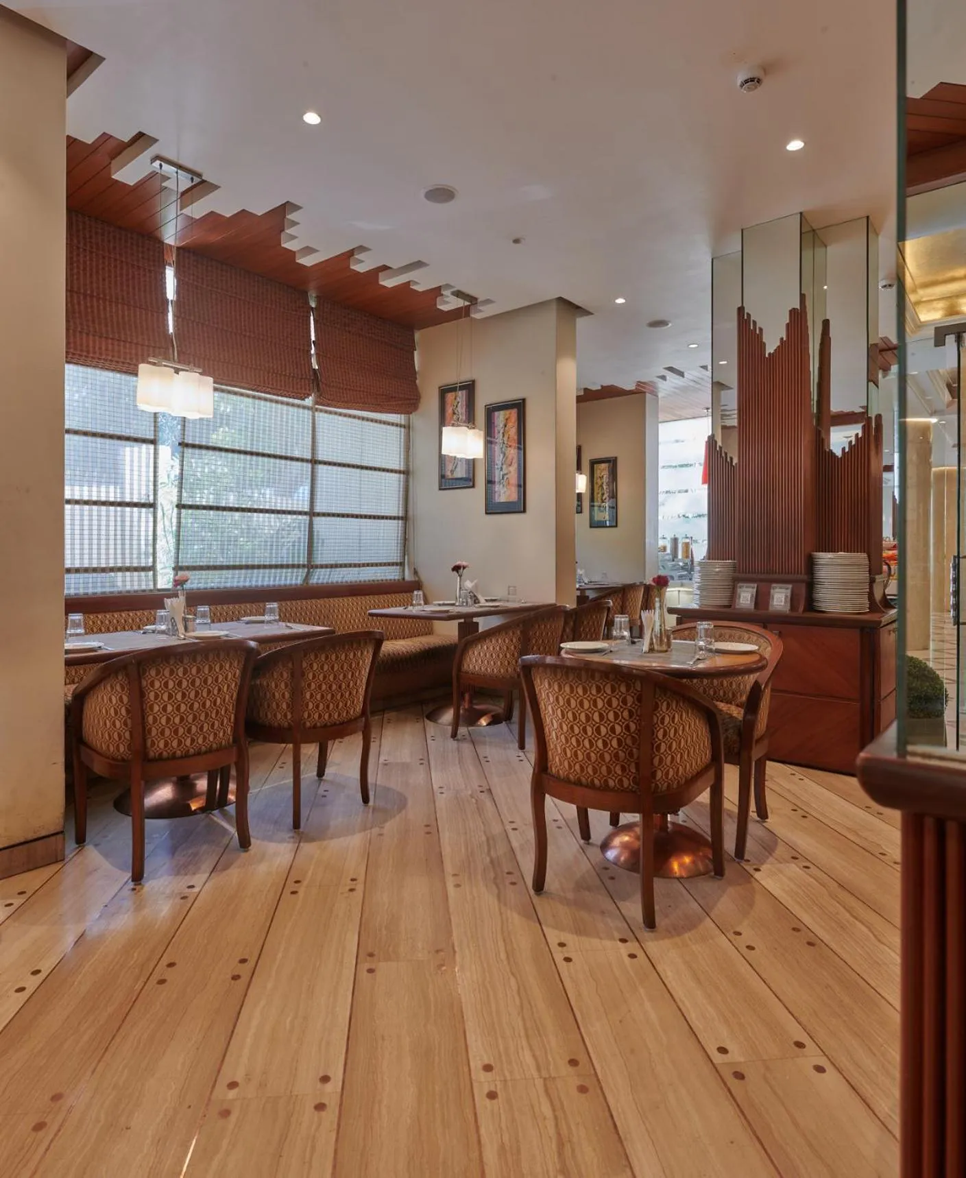 Restaurant/places to eat in Hotel Residency Andheri