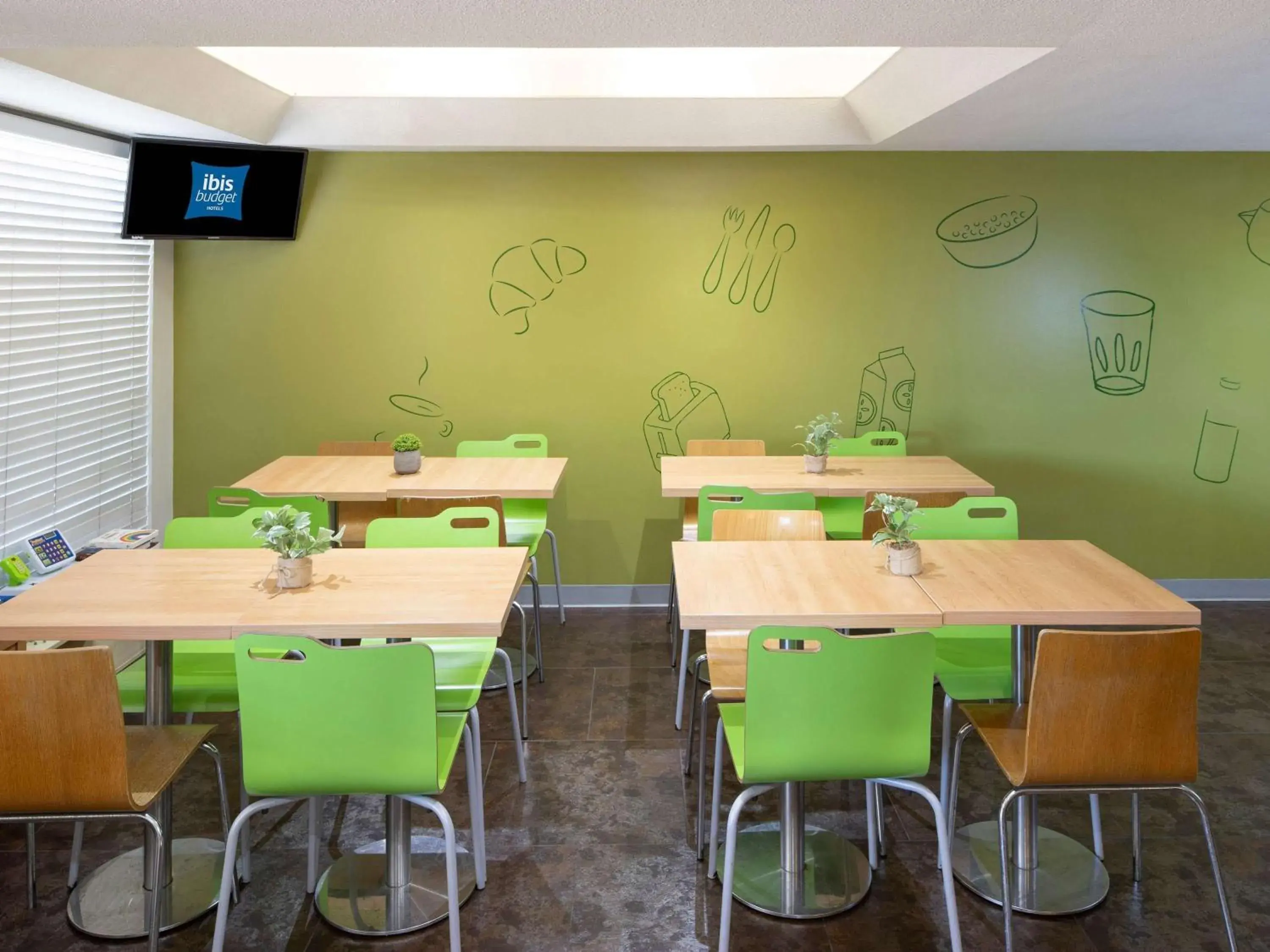 Property building in ibis Budget - Campbelltown Property building in ibis Budget - Campbelltown