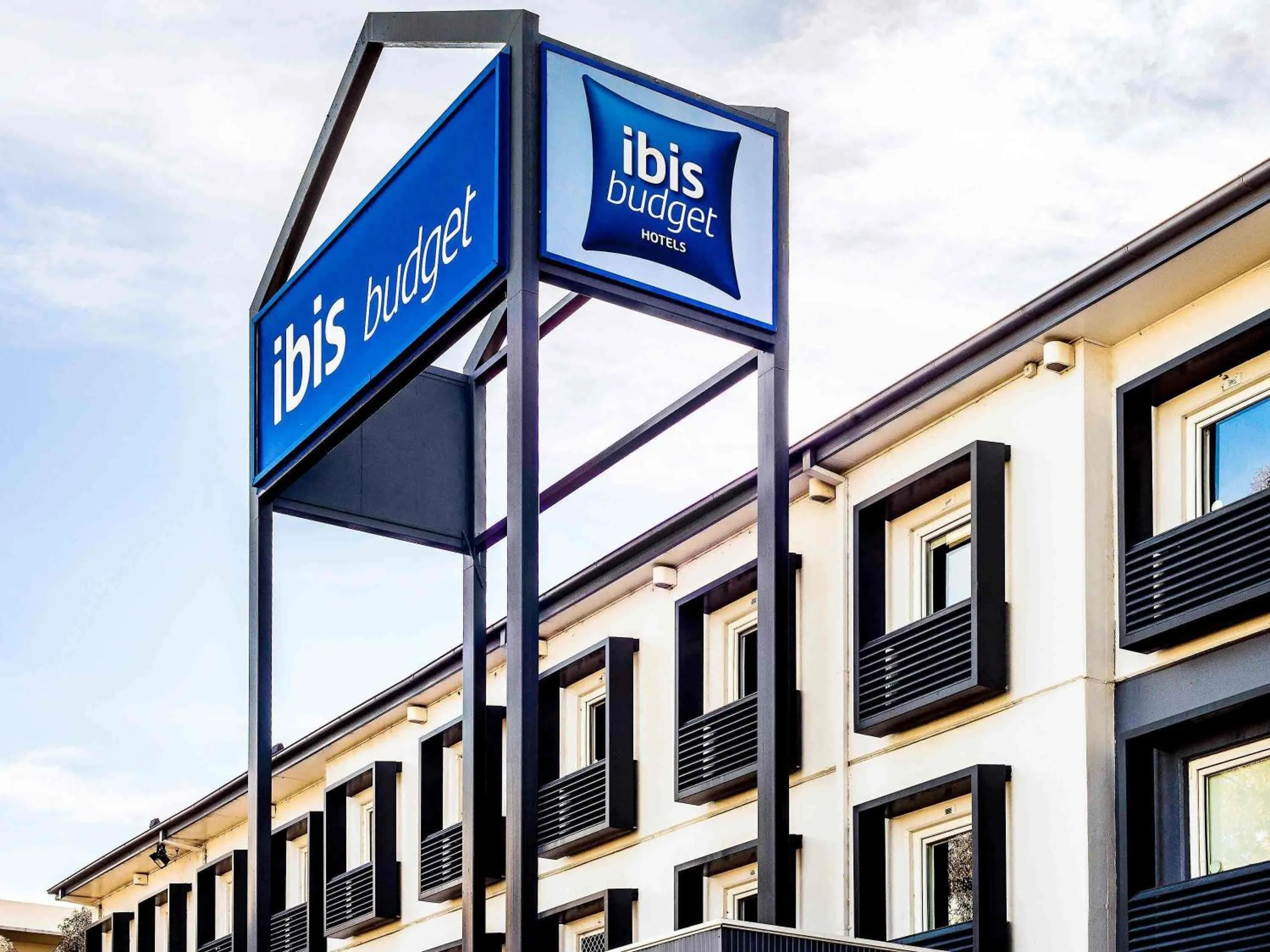 Property building in ibis Budget - Campbelltown
