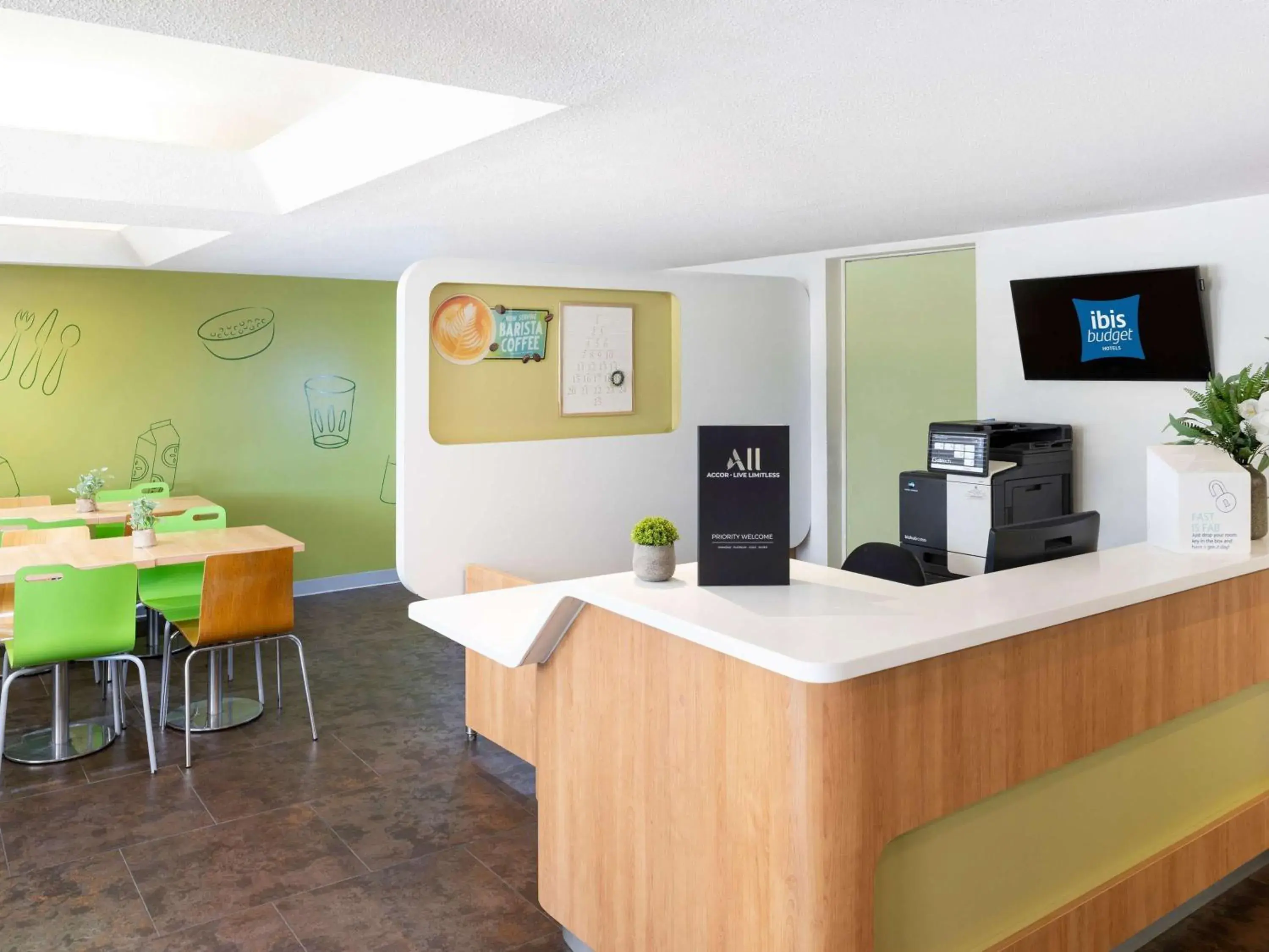 Property building in ibis Budget - Campbelltown Property building in ibis Budget - Campbelltown