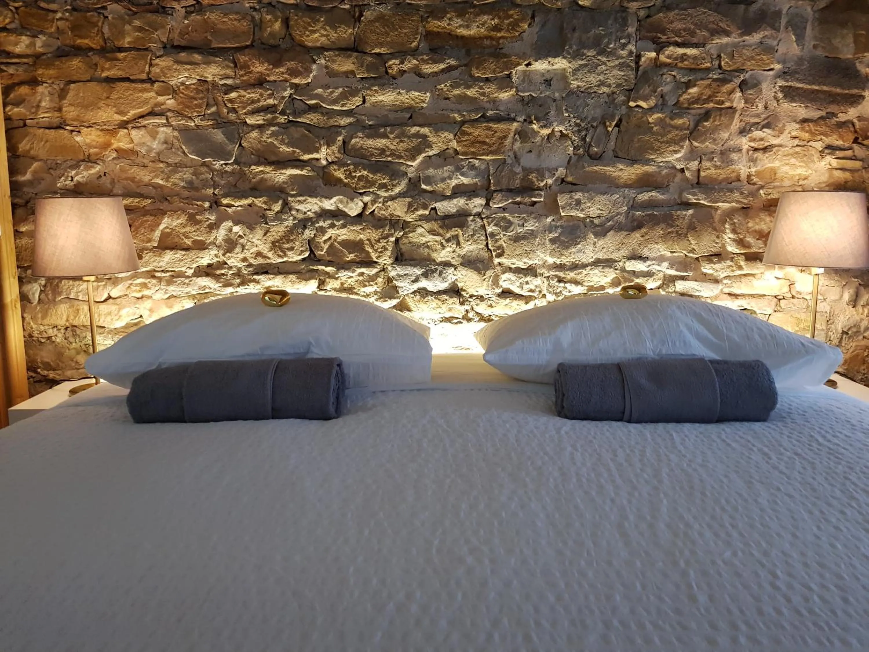 Bed in LOGE DE L'OPERA