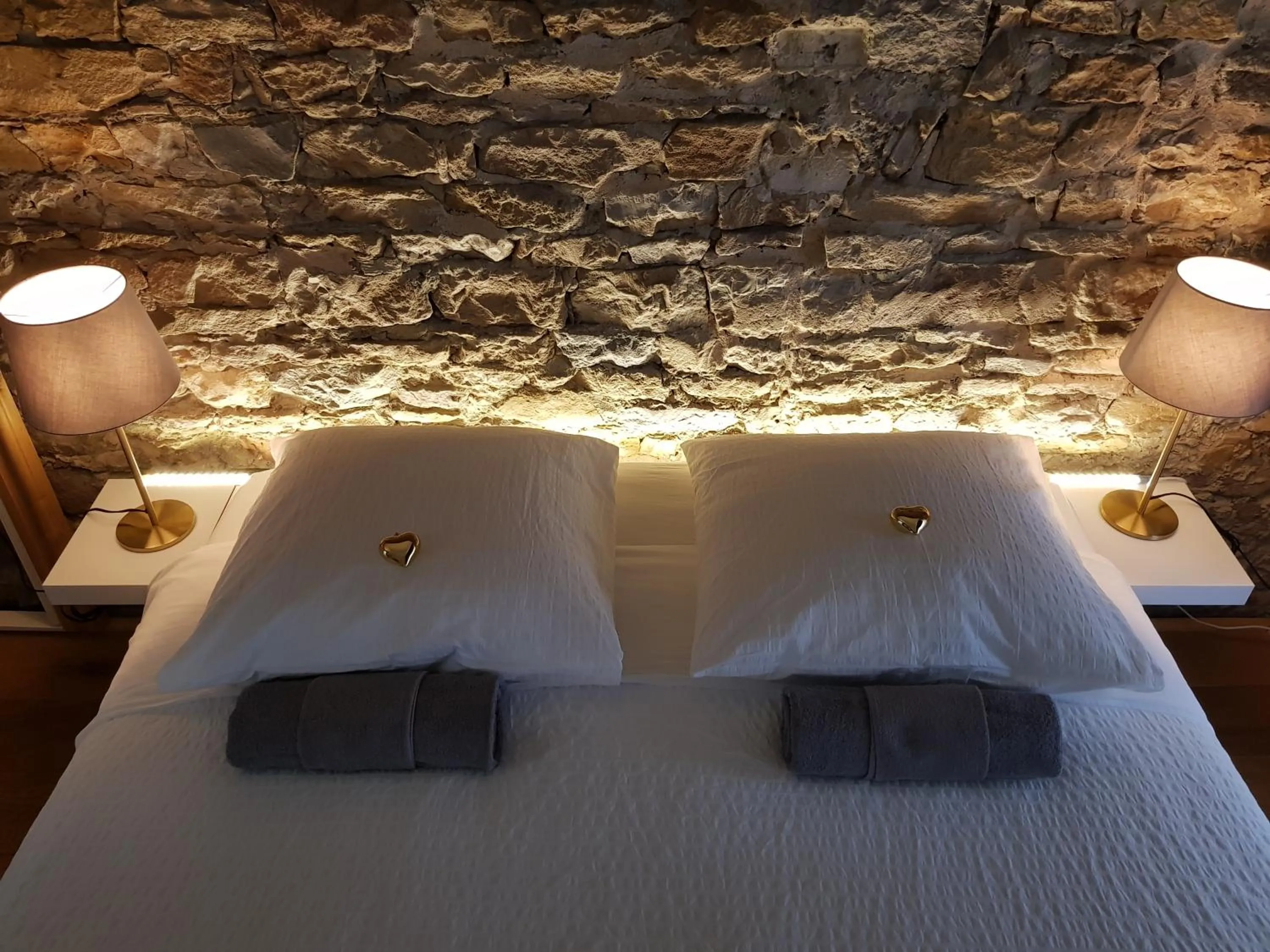 Bed in LOGE DE L'OPERA