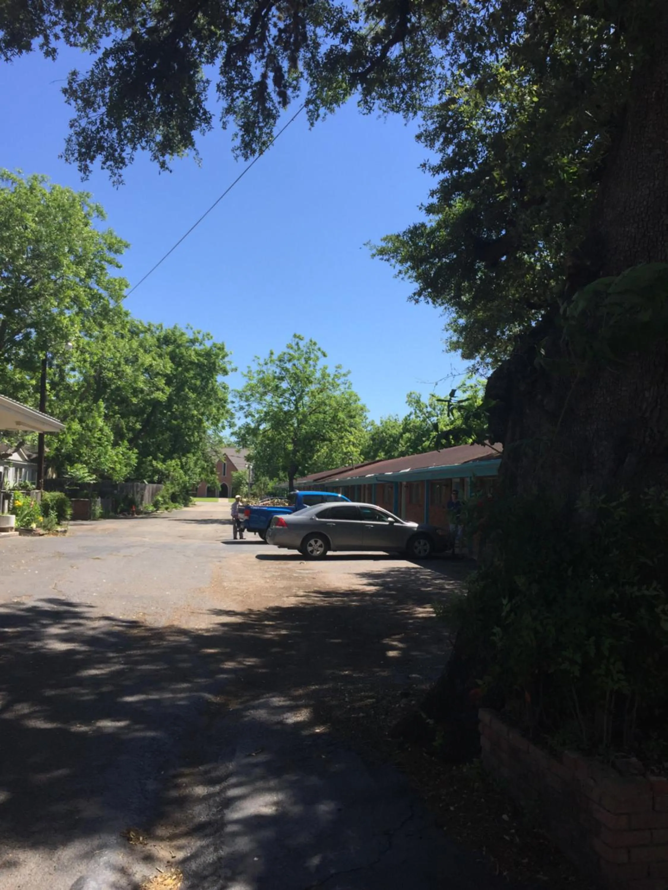 Property building in The Oak Motel